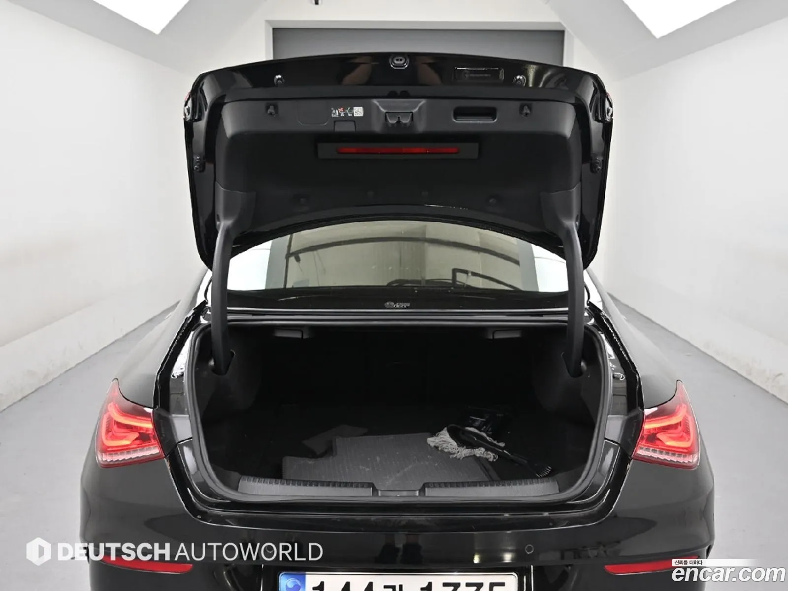 Mercedes-Benz CLA-Class C118 2023 — 13