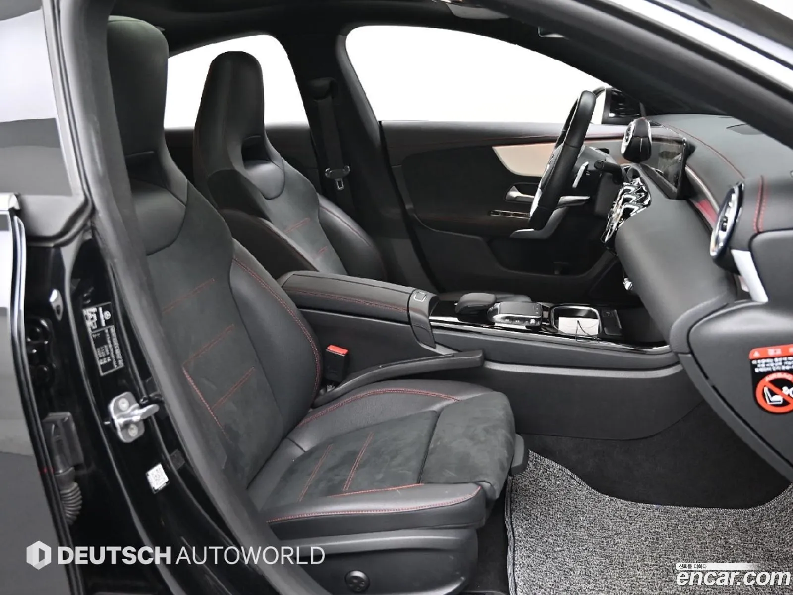 Mercedes-Benz CLA-Class C118 2023 — 17