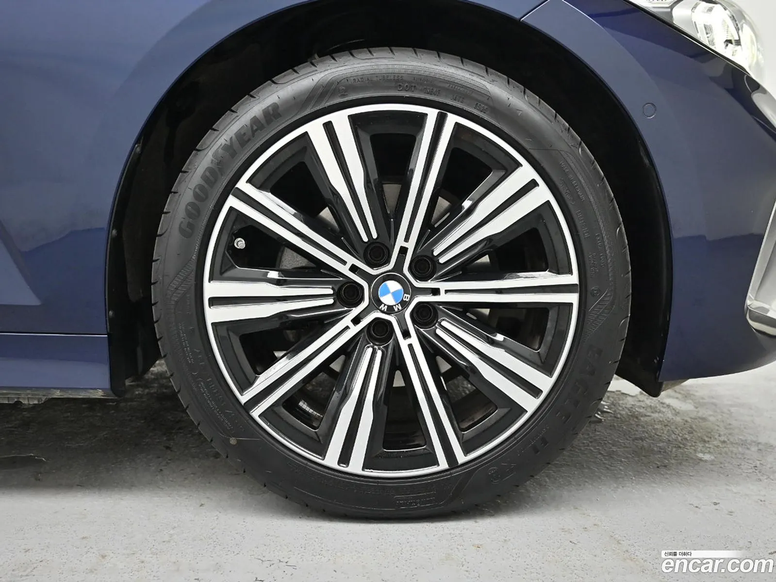 BMW 3 Series 2025 — 4
