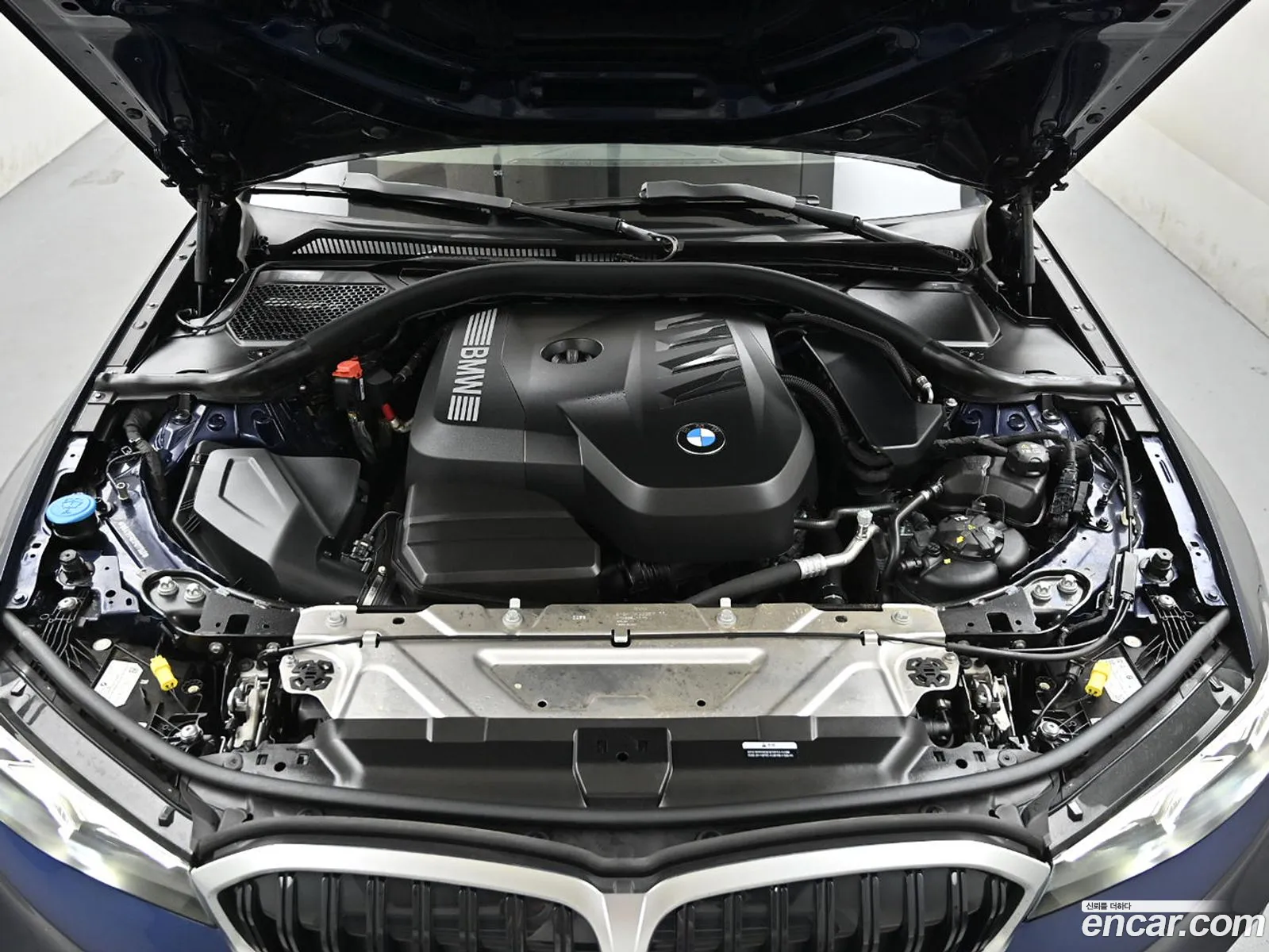 BMW 3 Series 2025 — 14