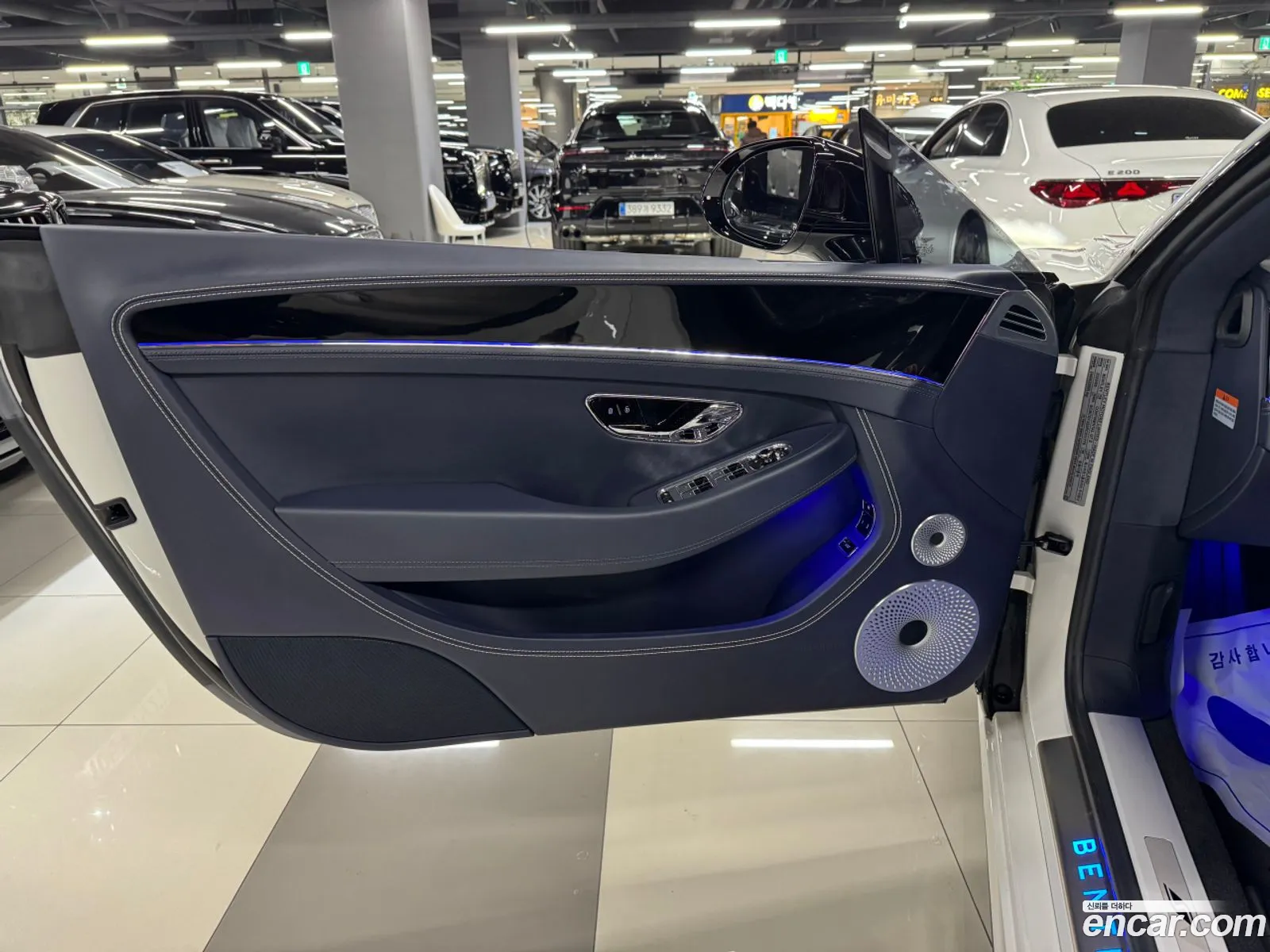 Bentley Continental GT 2023 — 10
