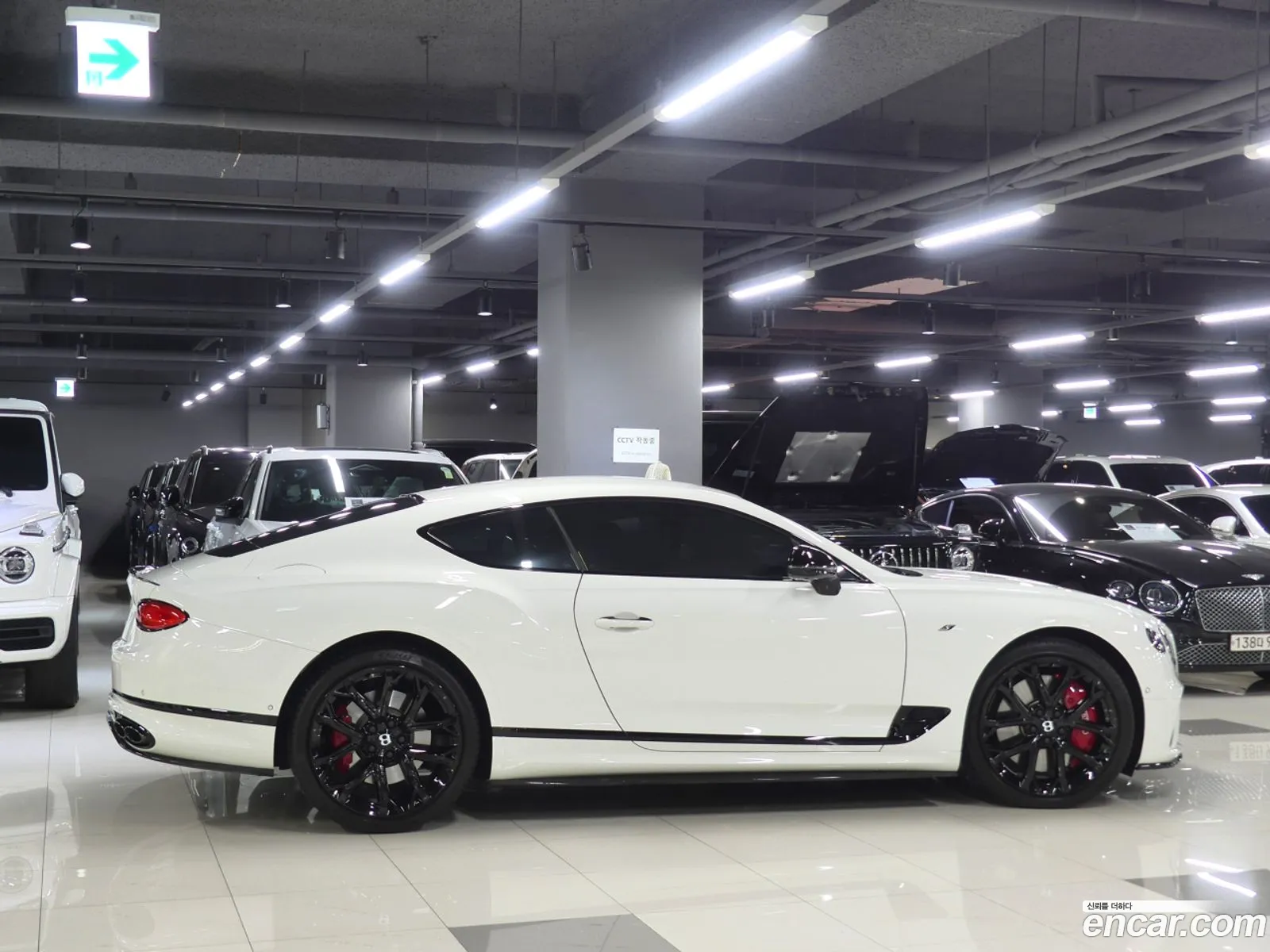 Bentley Continental GT 2023 — 12