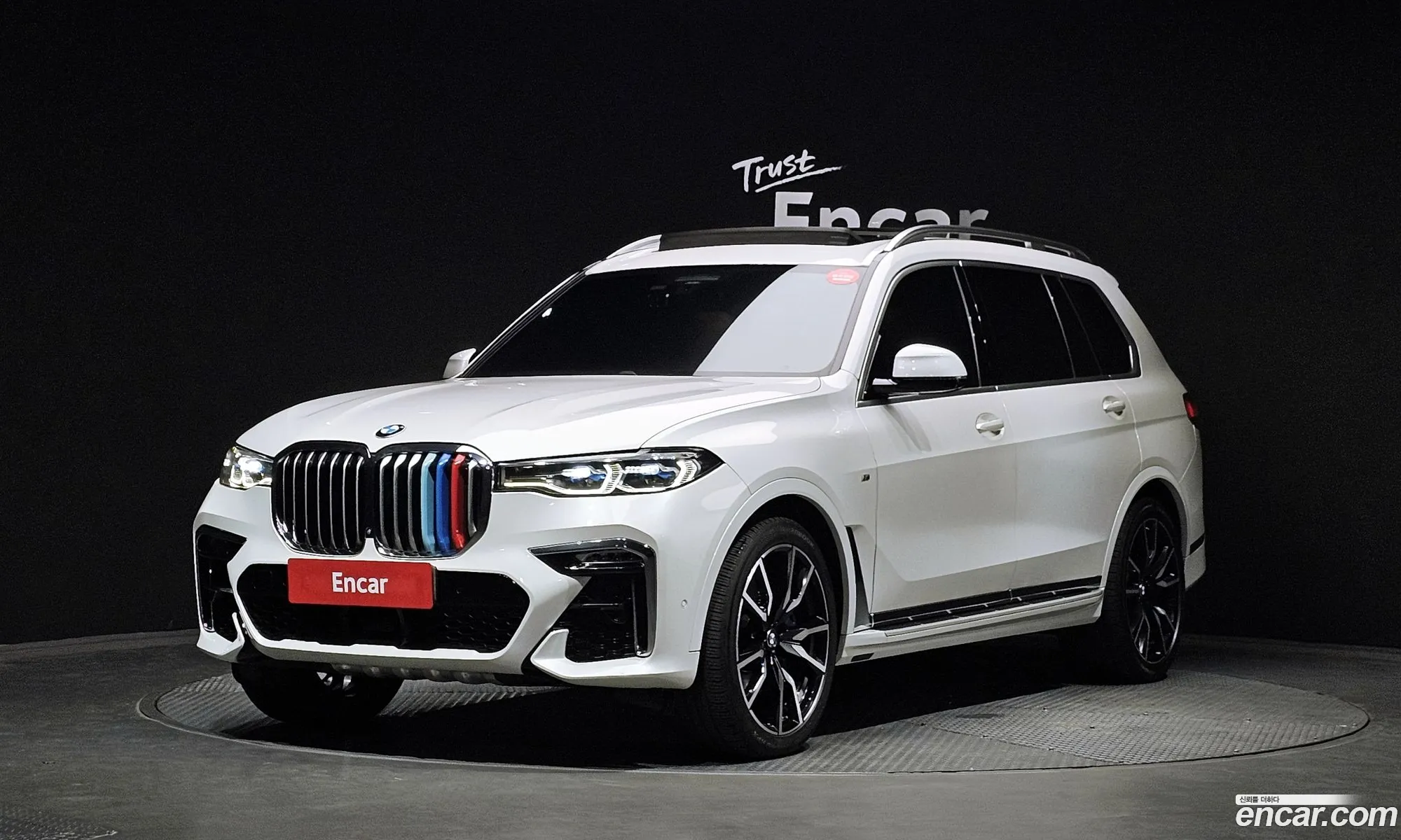 BMW X7 2021 — 16