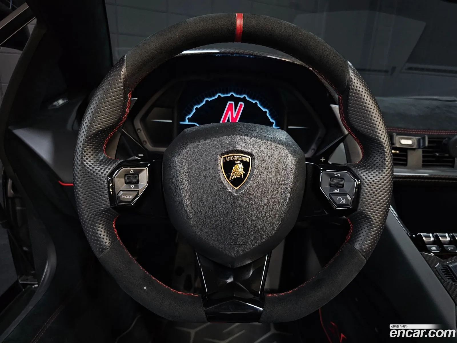 Lamborghini Aventador