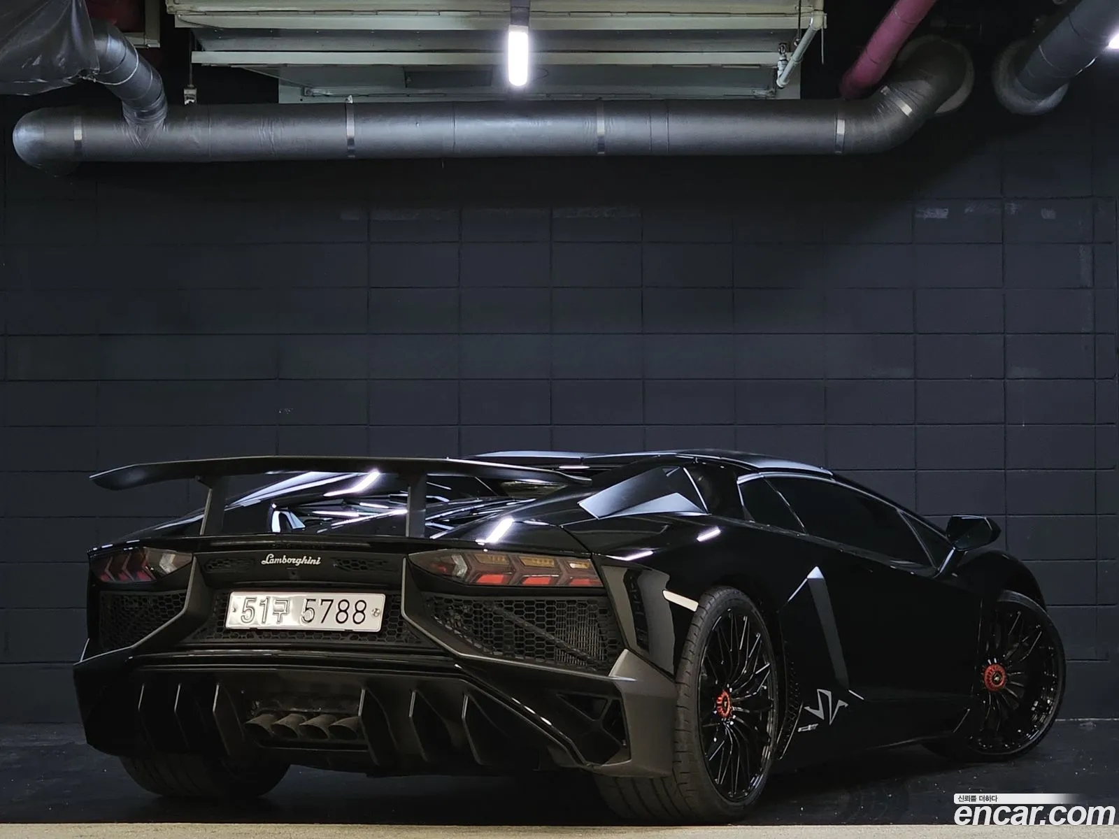 Lamborghini Aventador