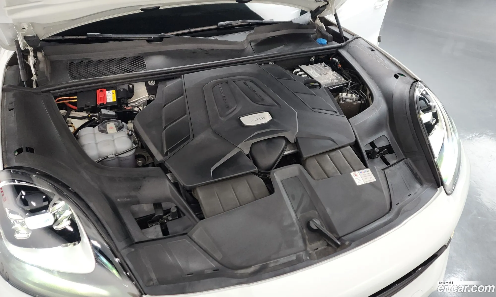 Porsche Cayenne 2020 WP1BA29Y8LDA66141 — 2