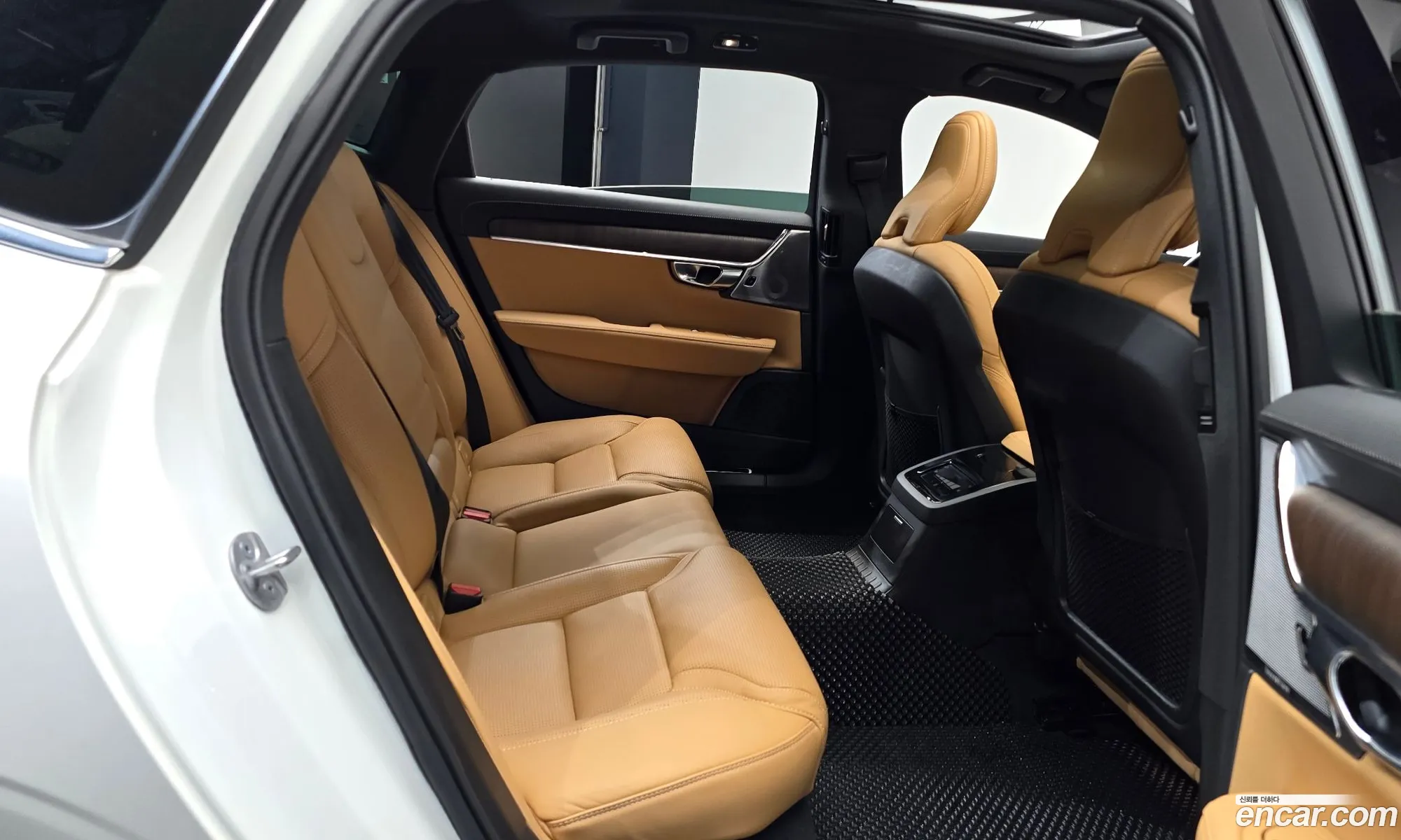 Volvo S90 2022 LVYPTH601PP330171 — 14