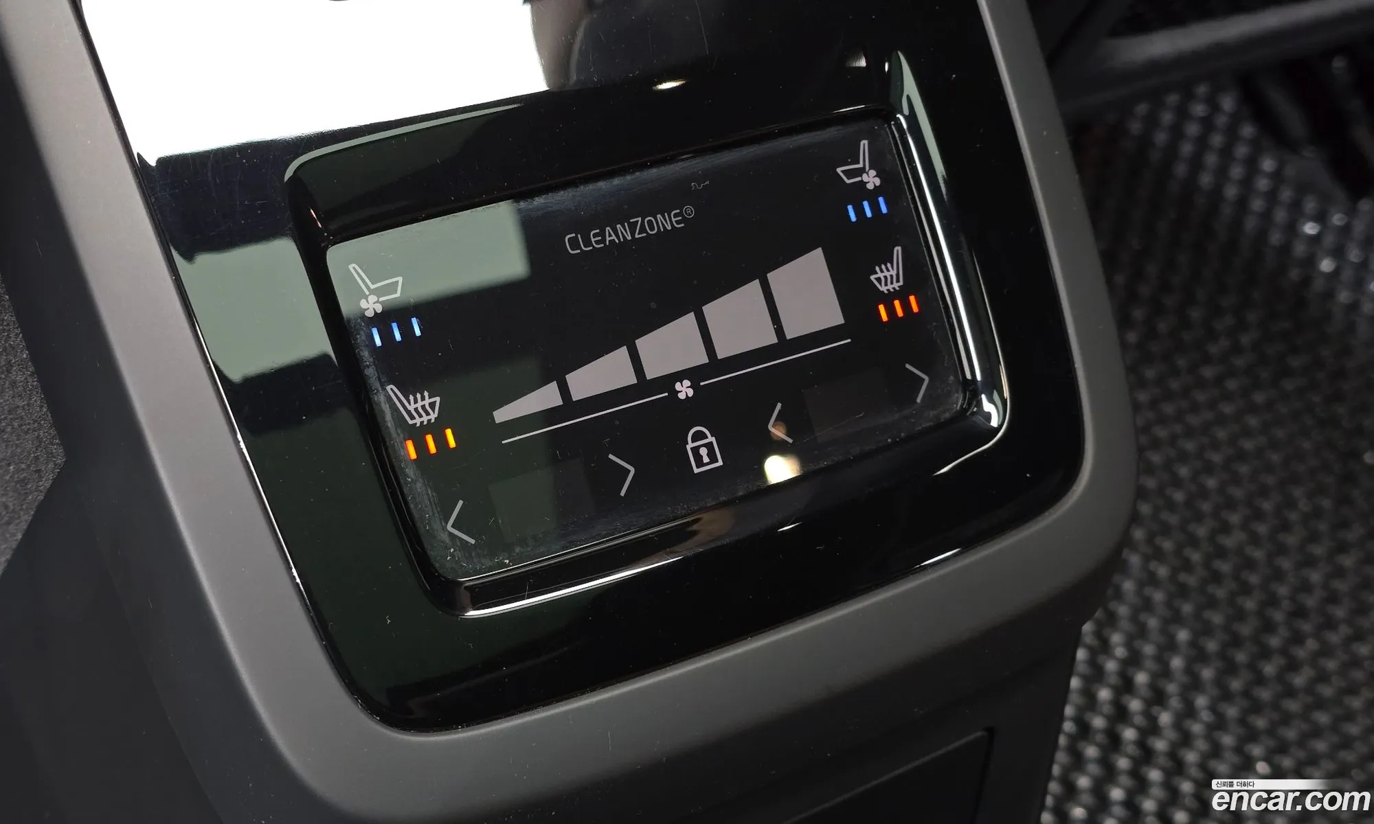 Volvo S90 2022 LVYPTH601PP330171 — 19
