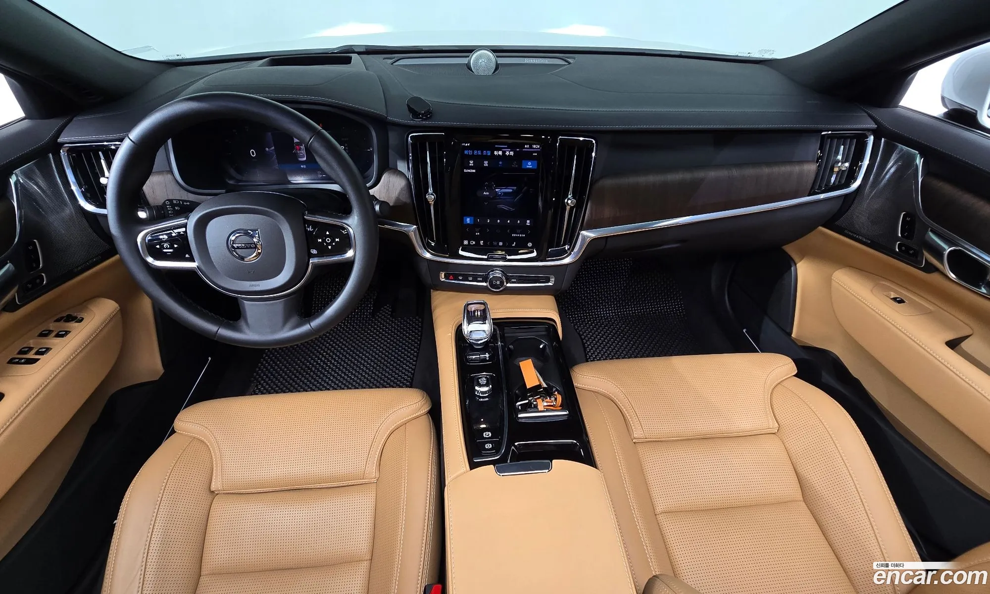 Volvo S90 2022 LVYPTH601PP330171 — 32