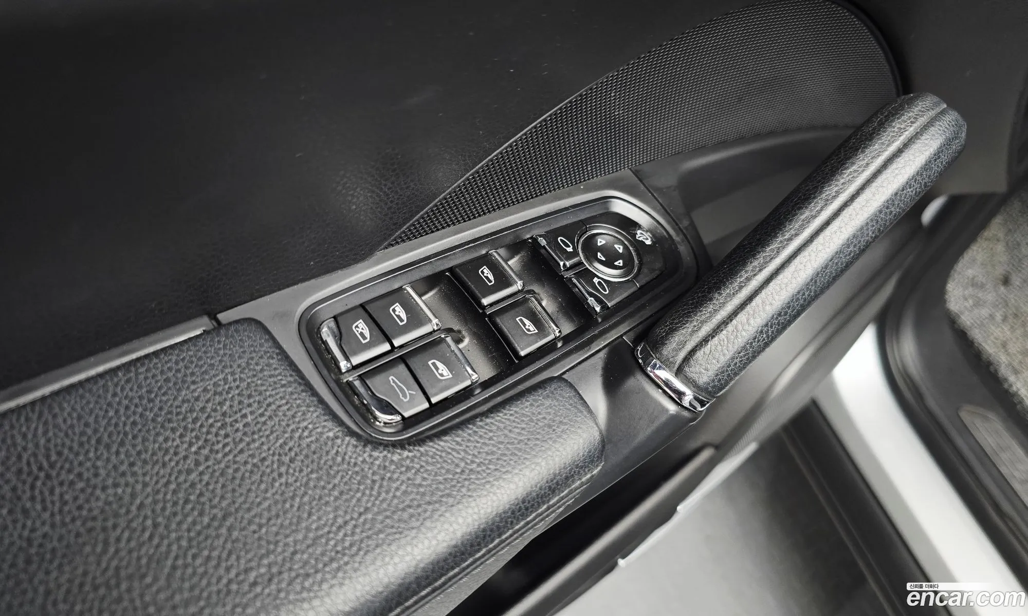 Porsche Cayenne 2010 WP1AB2928BLA41037 — 3