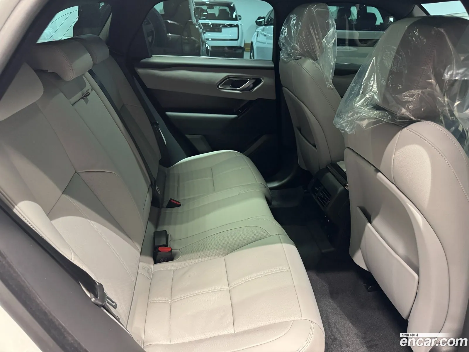 Land Rover Range Rover Velar 2026 — 7