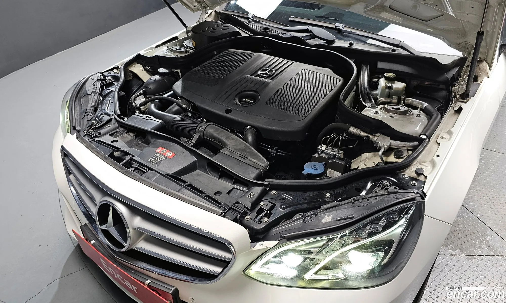 Mercedes-Benz E-Class W212 2013 WDDHF8CBXEA884839 — 3
