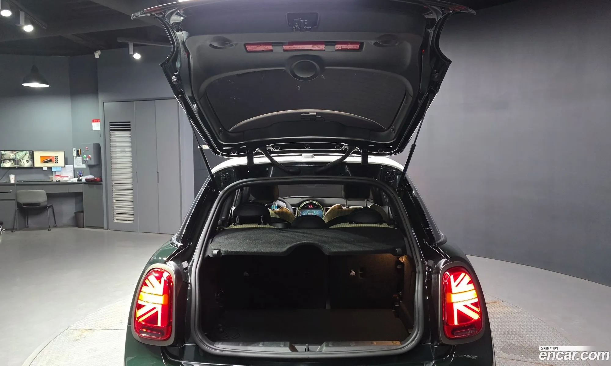 Mini Cooper S 2022 WMW41DK03P2S77532 — 11