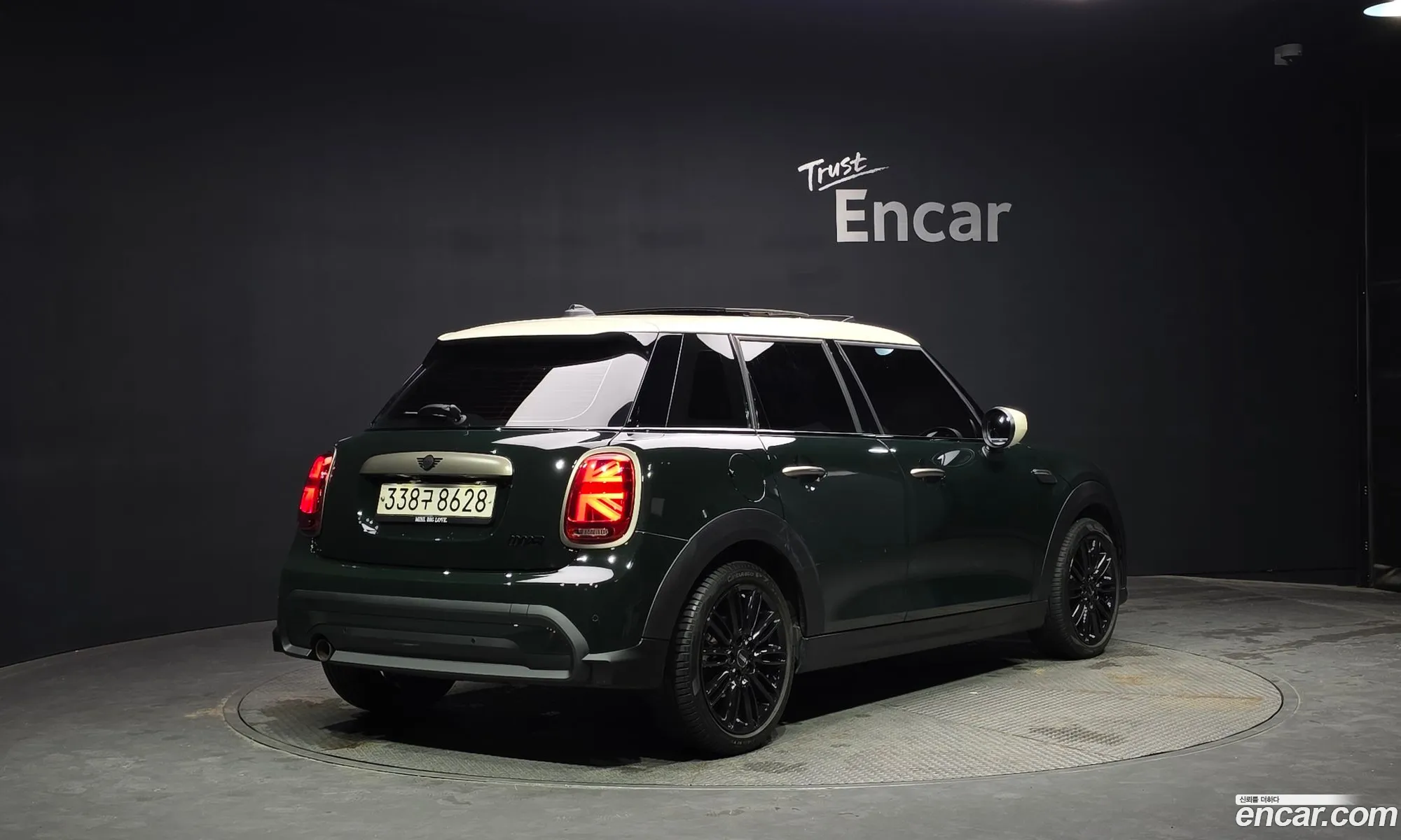 Mini Cooper S 2022 WMW41DK03P2S77532 — 24