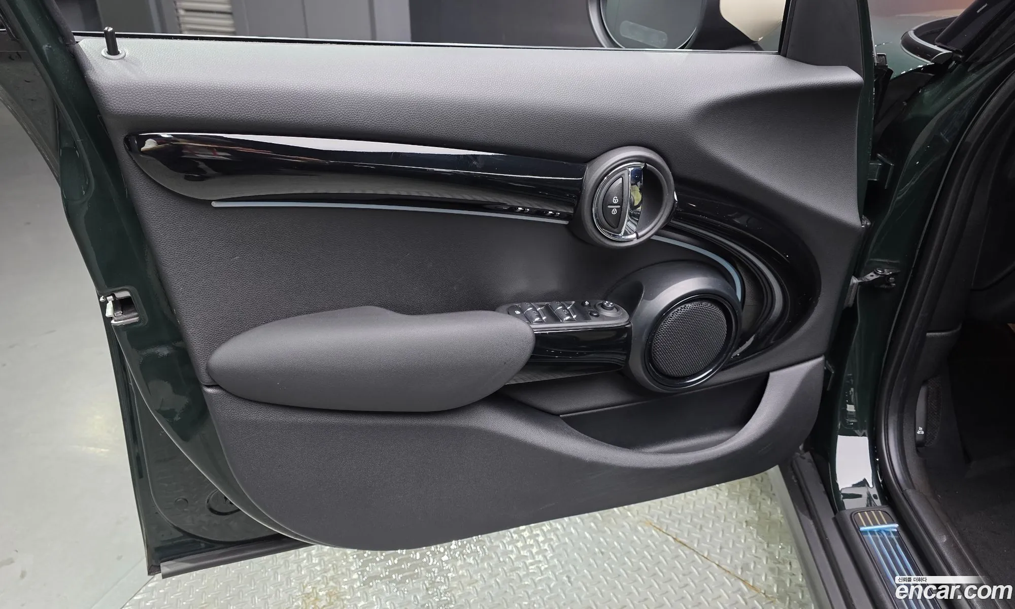 Mini Cooper S 2022 WMW41DK03P2S77532 — 6