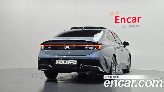 Hyundai Sonata the Edge Hybrid 2024 — 3