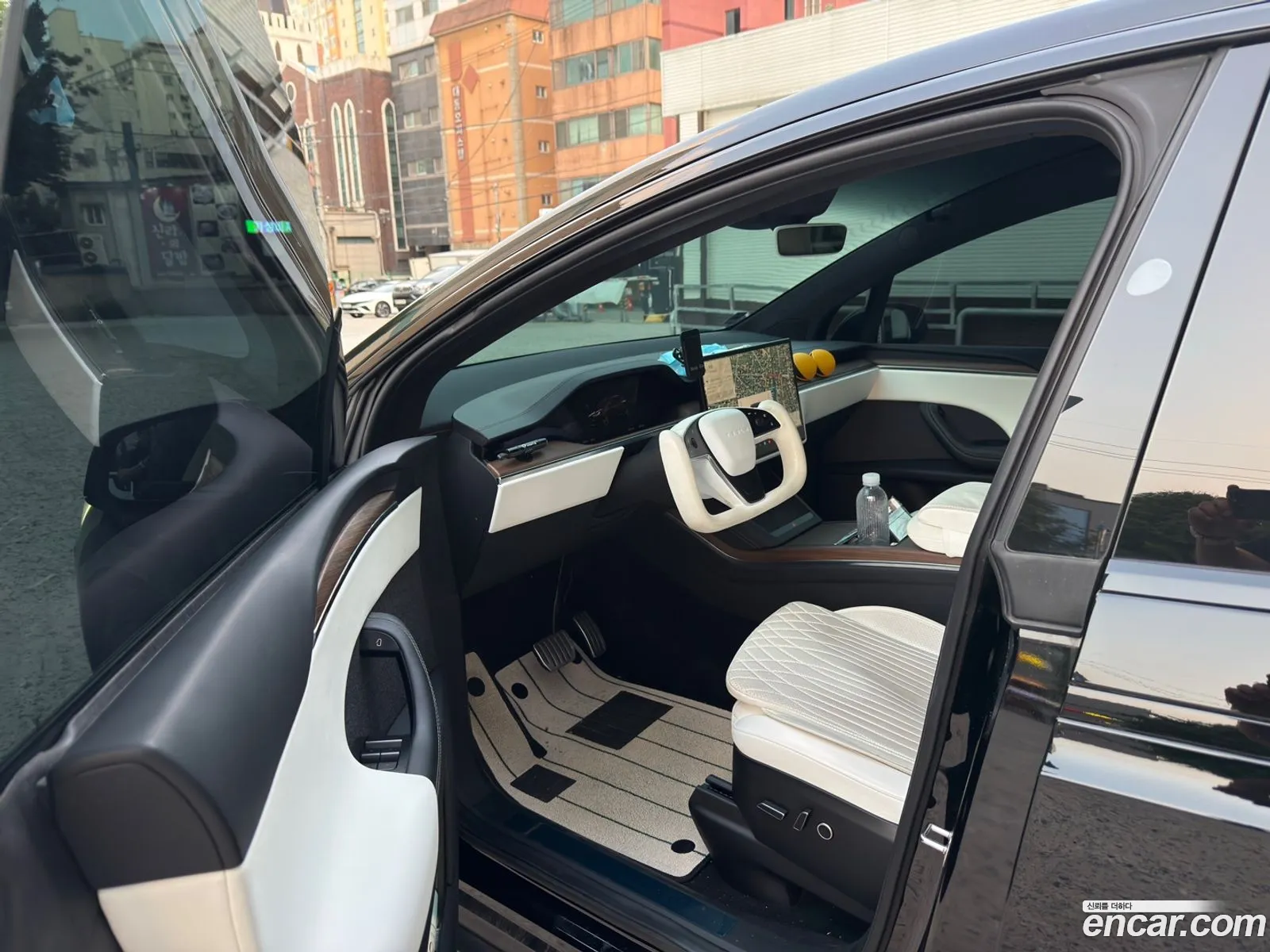 Tesla Model X 2023 — 3