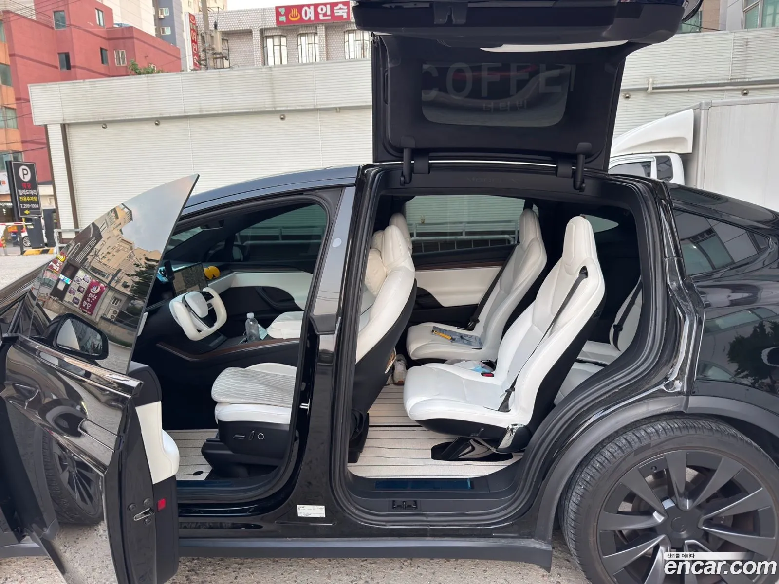 Tesla Model X 2023 — 4