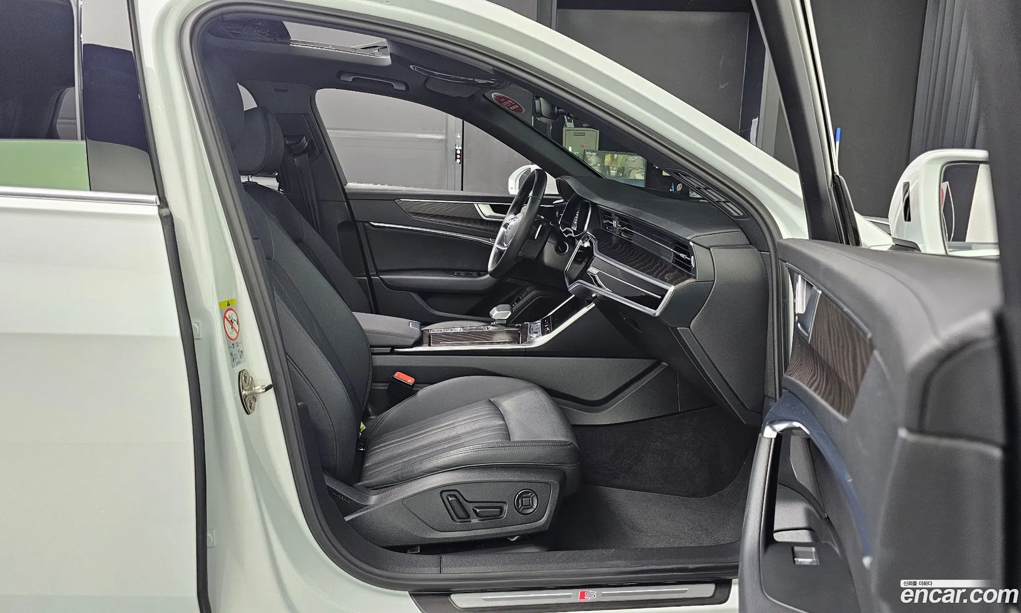 Audi A6 2022 — 27