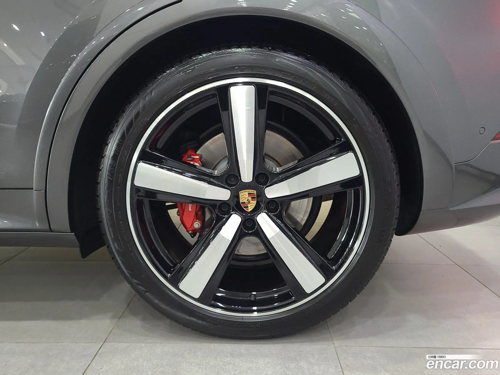 Porsche Cayenne 2025 — 5