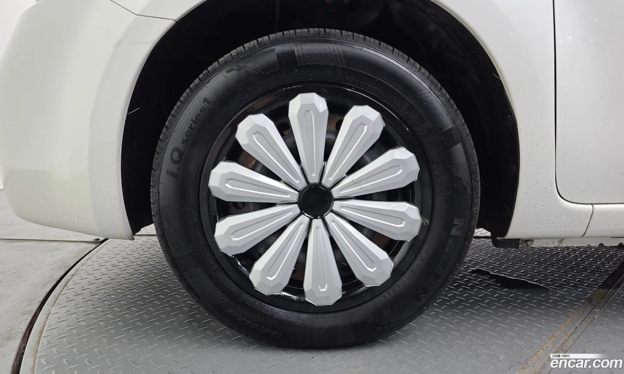 Nissan Cube 2012 — 14
