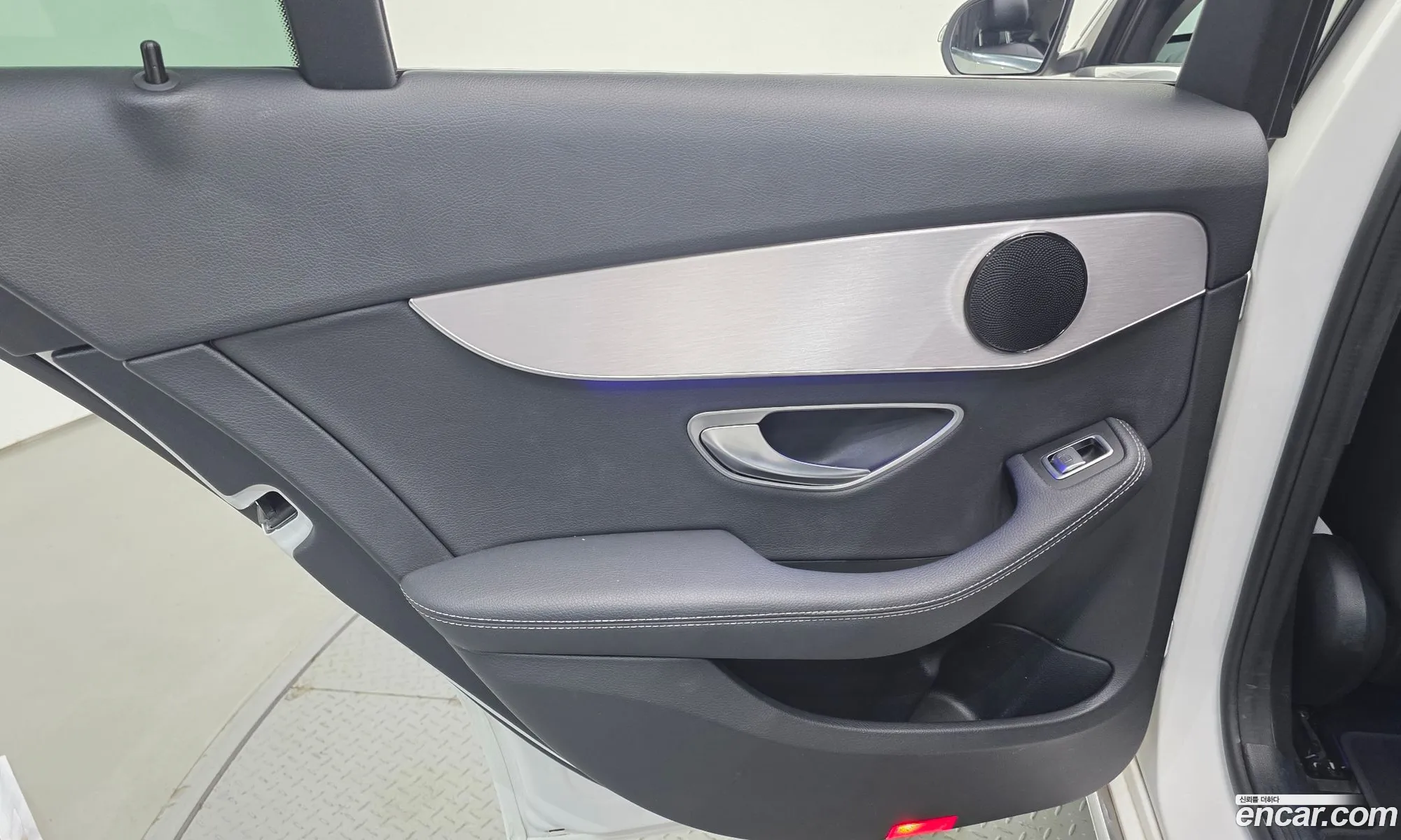 Mercedes-Benz C-Class W205 2020 — 10