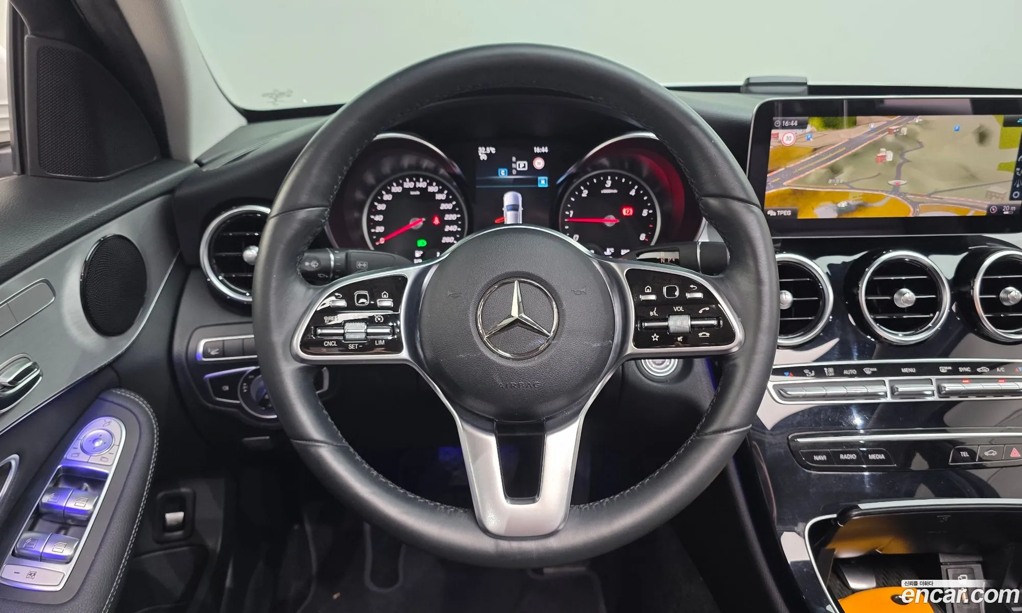 Mercedes-Benz C-Class W205 2020 — 3