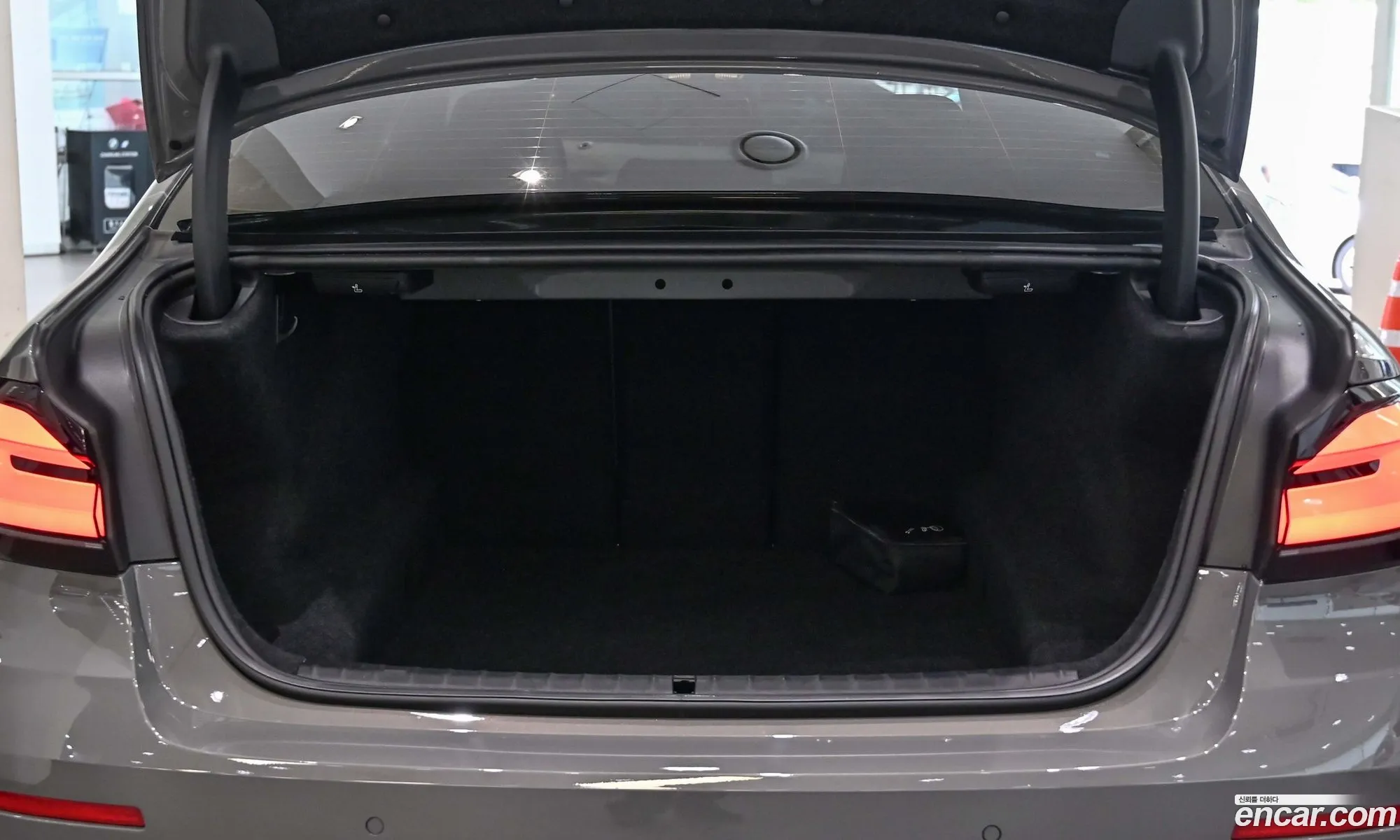 BMW 5 Series 2021 — 9