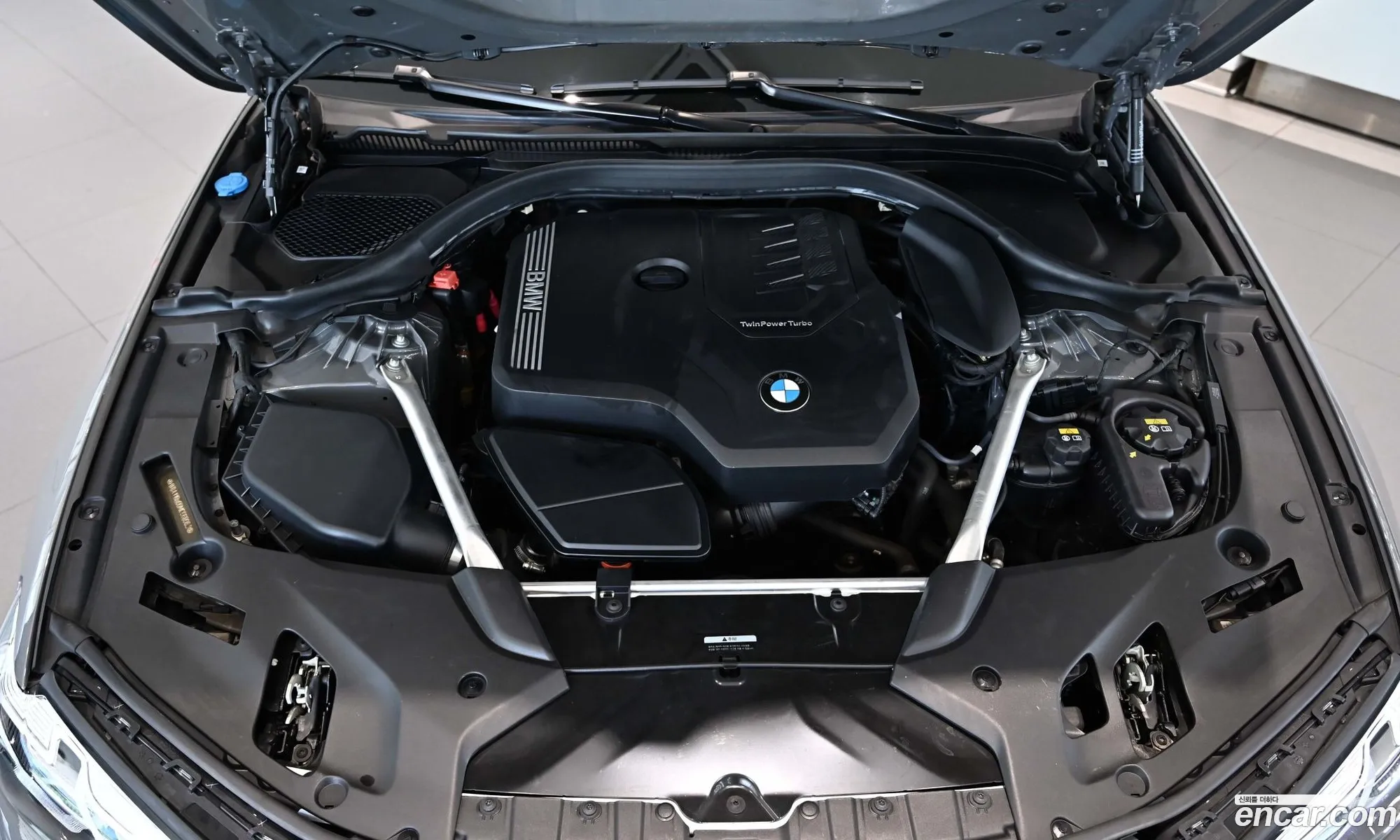 BMW 5 Series 2021 — 11