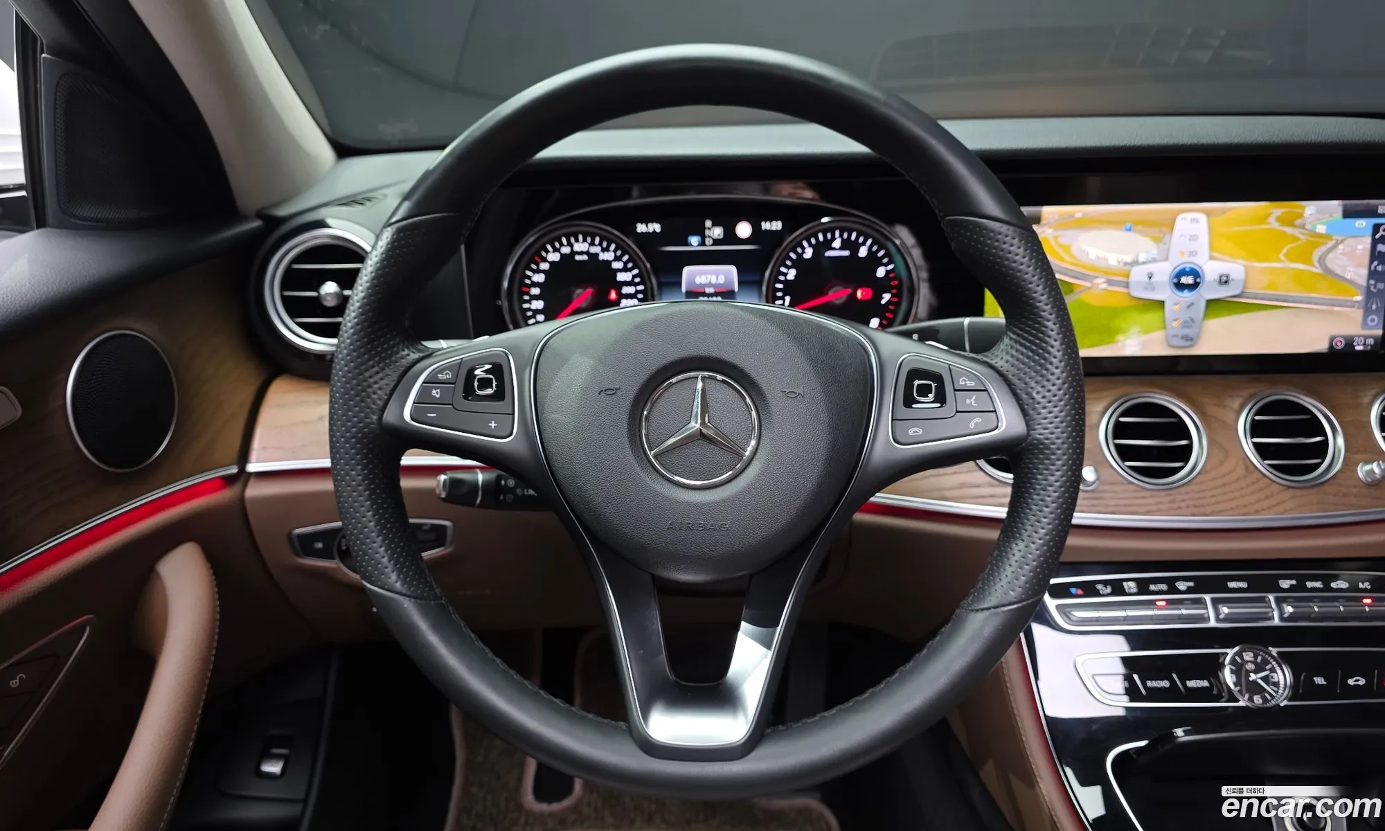 Mercedes-Benz E-Class W213 2017 — 19