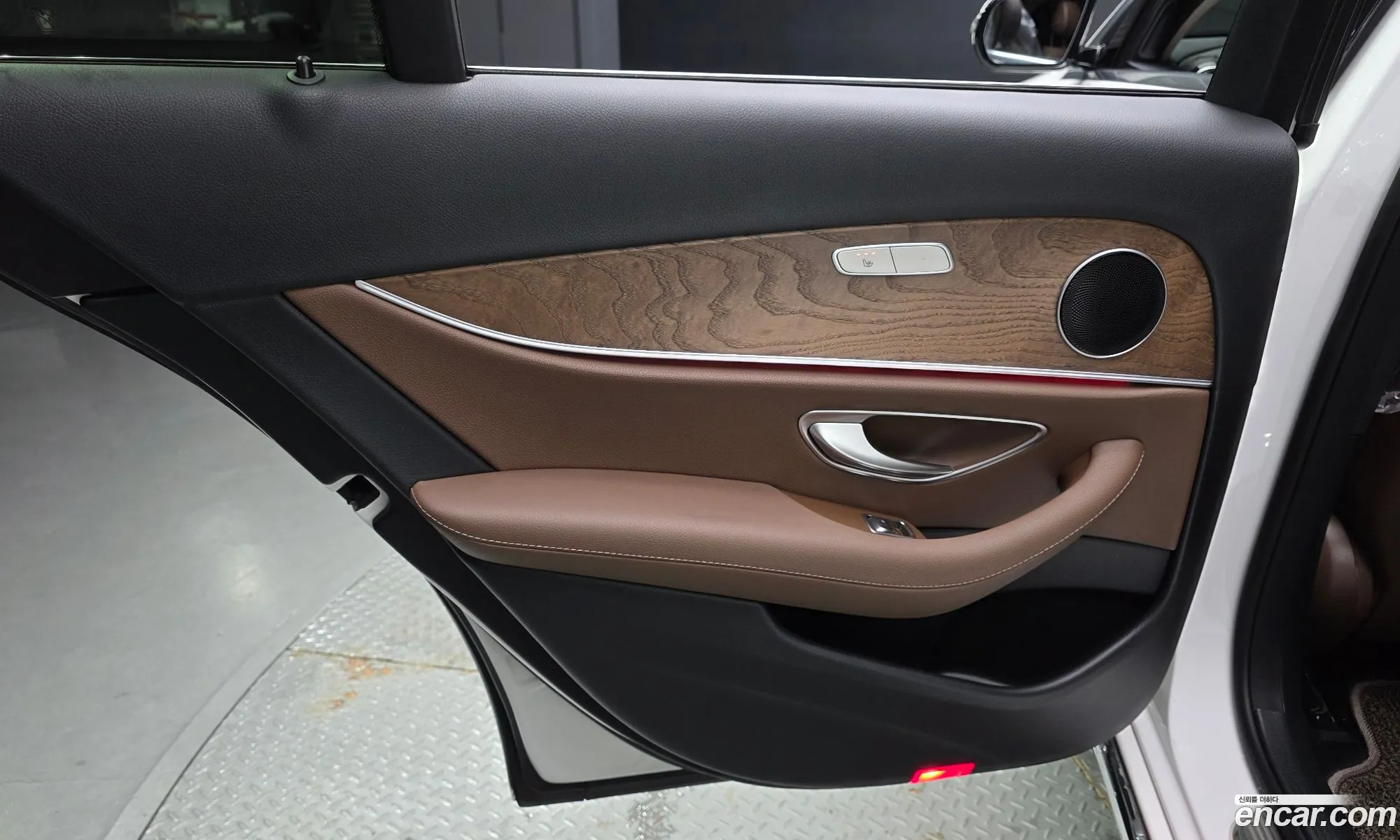 Mercedes-Benz E-Class W213 2017 — 15