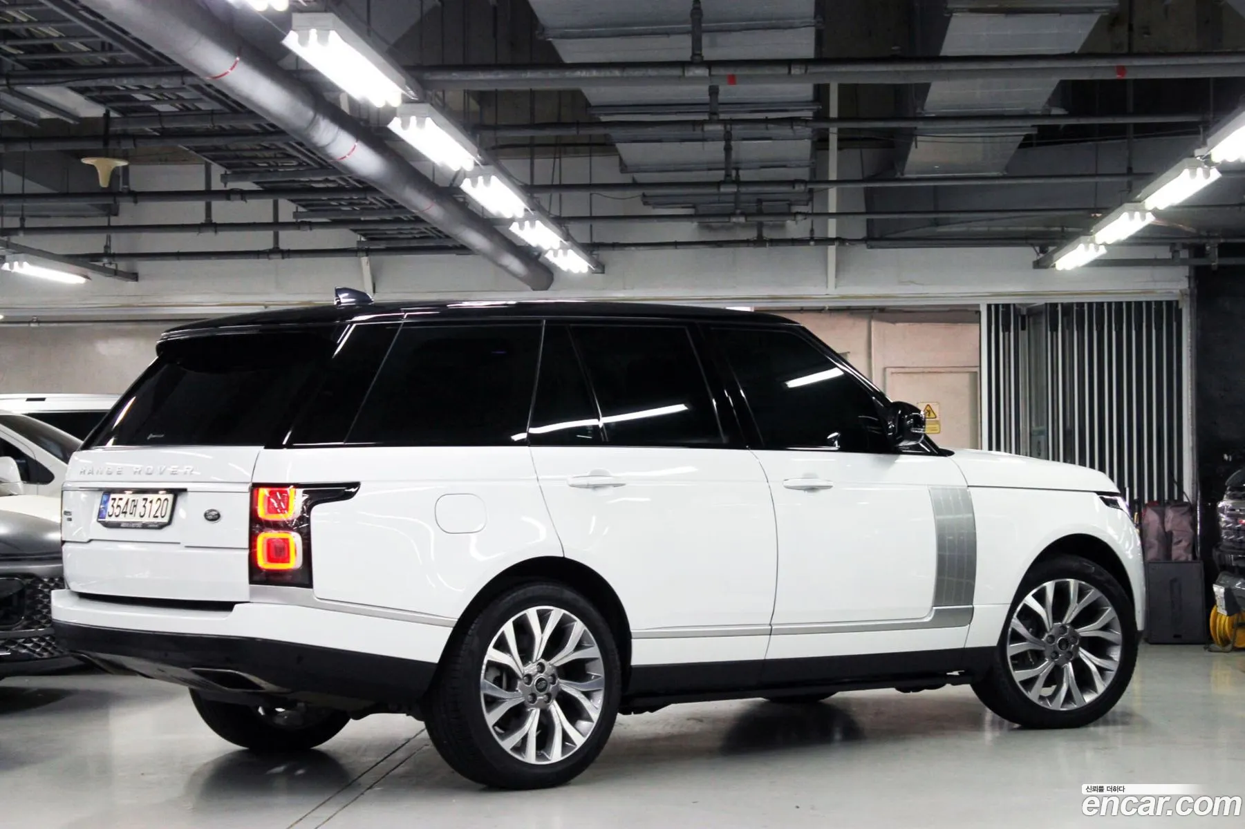 Land Rover Range Rover 2020 — 14