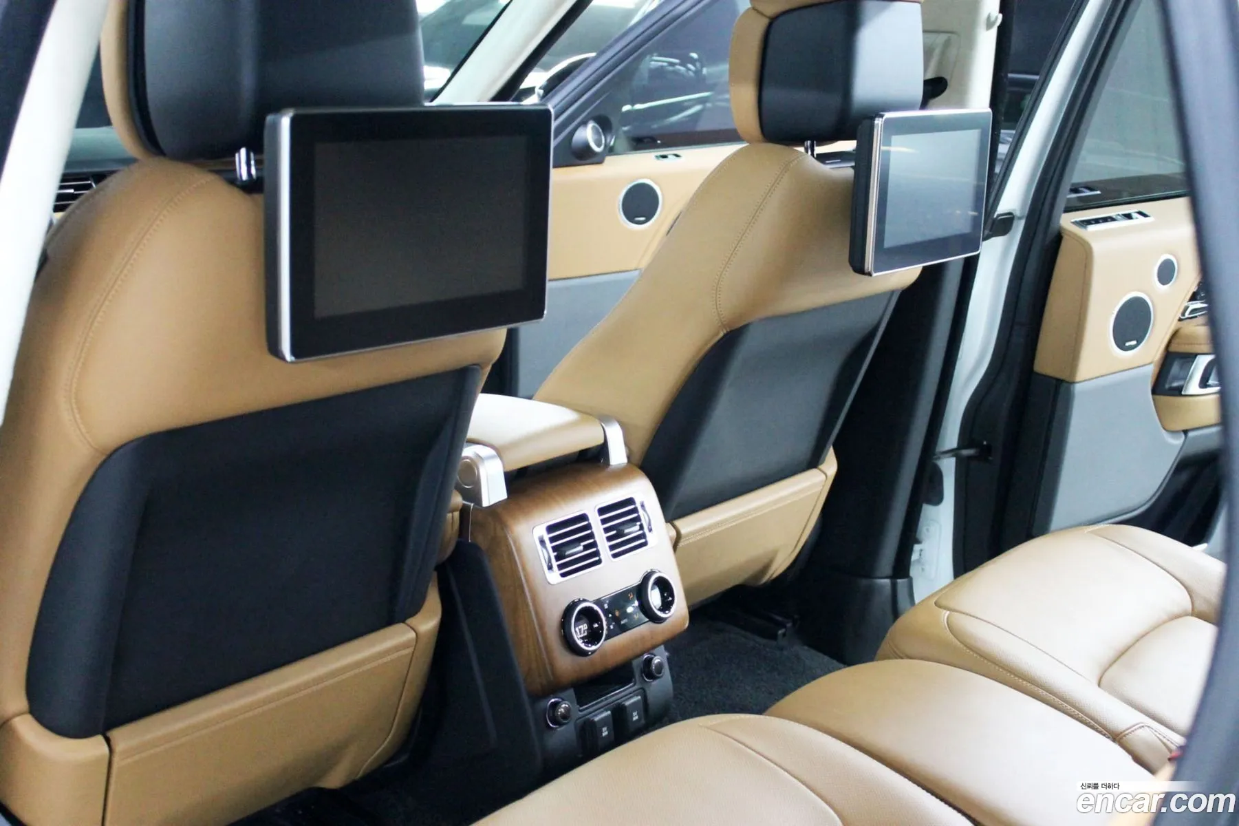 Land Rover Range Rover 2020 — 10