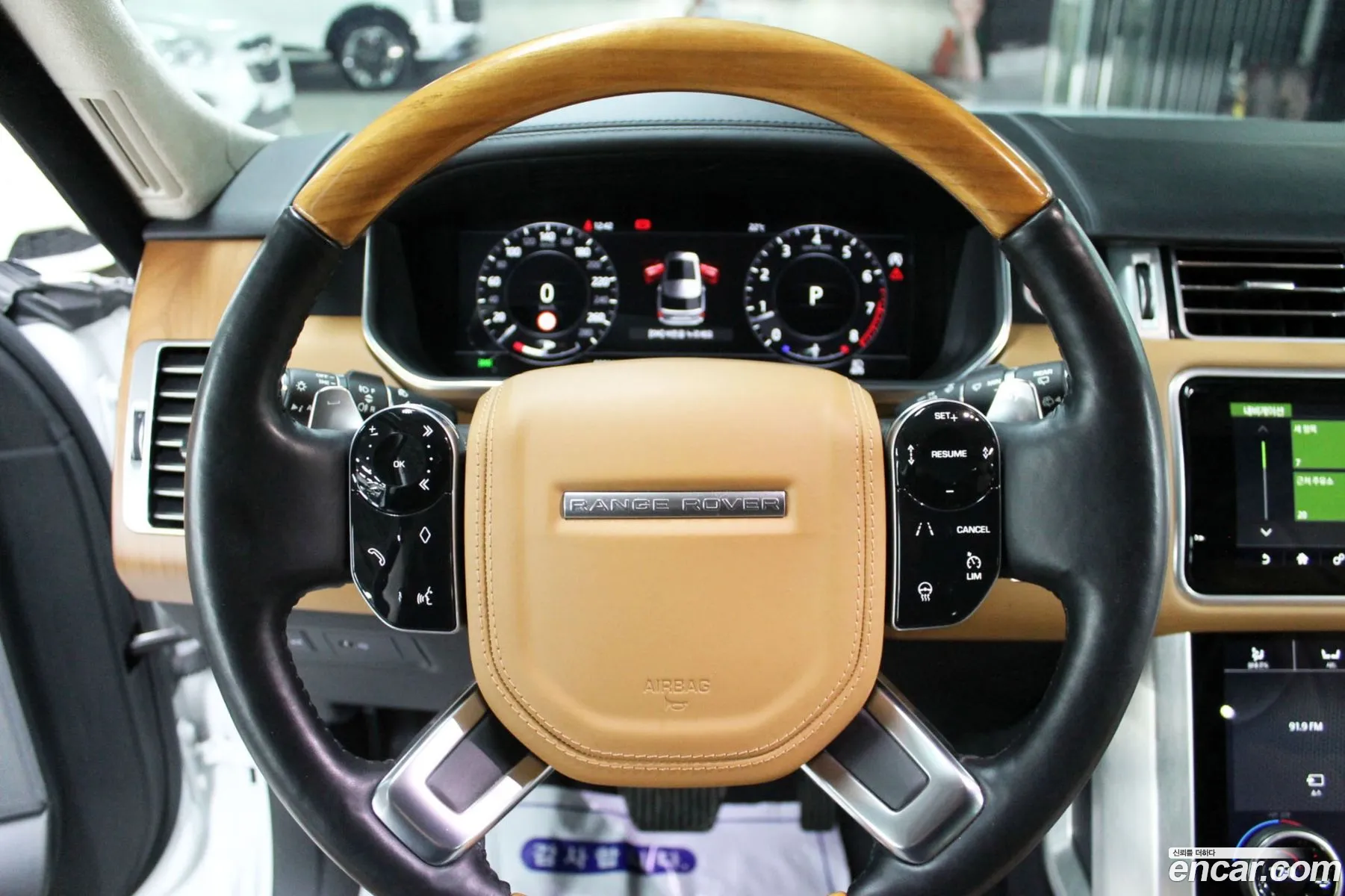 Land Rover Range Rover 2020 — 11