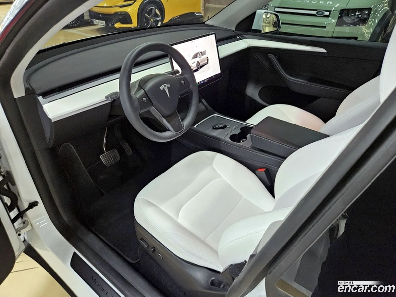 Tesla Model Y 2023 — 2