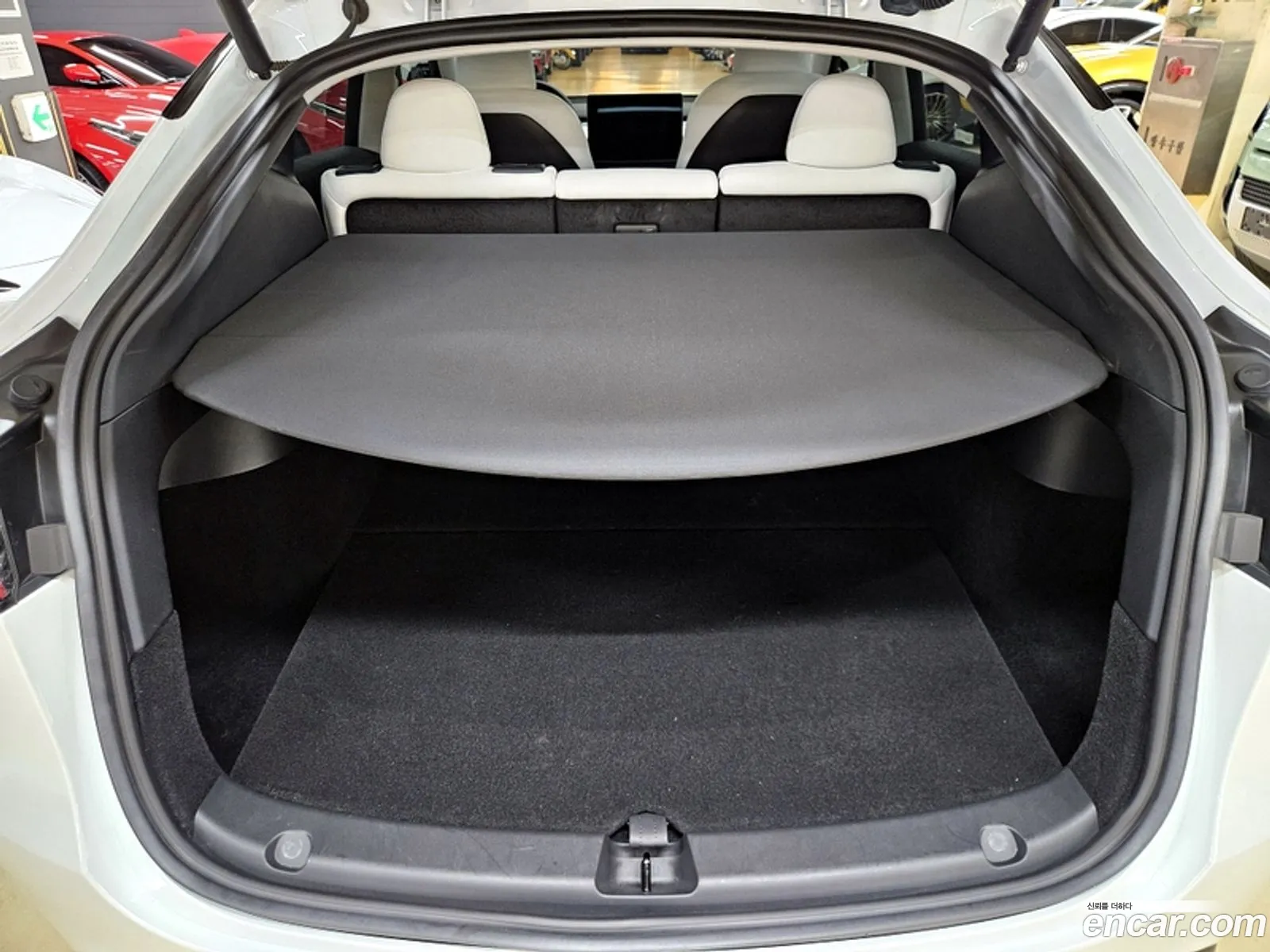 Tesla Model Y 2023 — 9