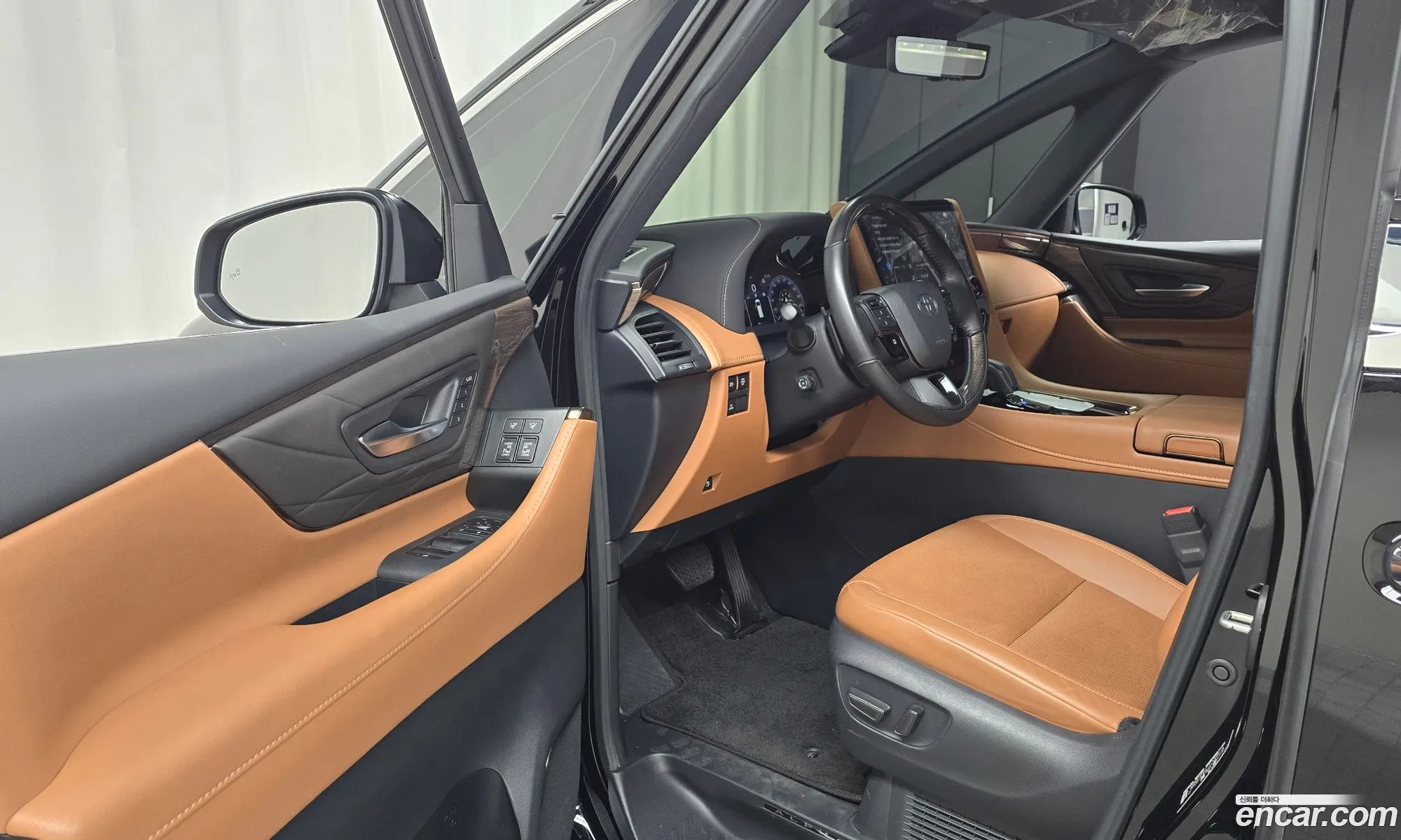 Toyota Alphard 2025 — 3