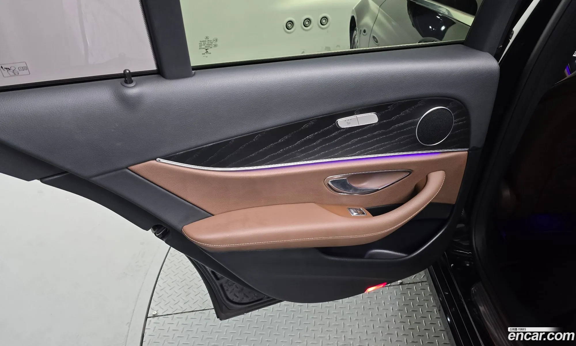 Mercedes-Benz E-Class W213 2022 — 30