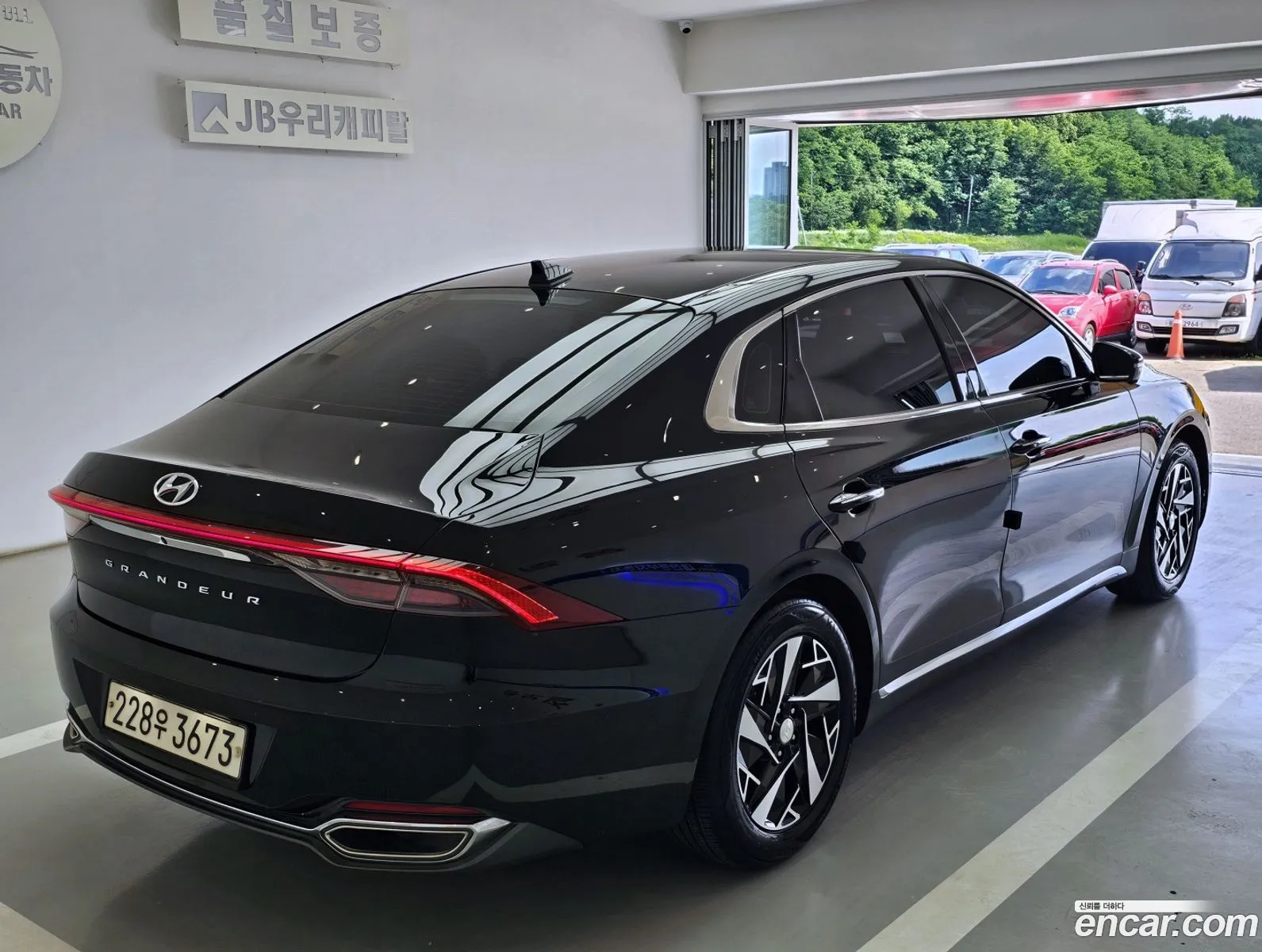 Hyundai Grandeur IG Hybrid 2020 — 3