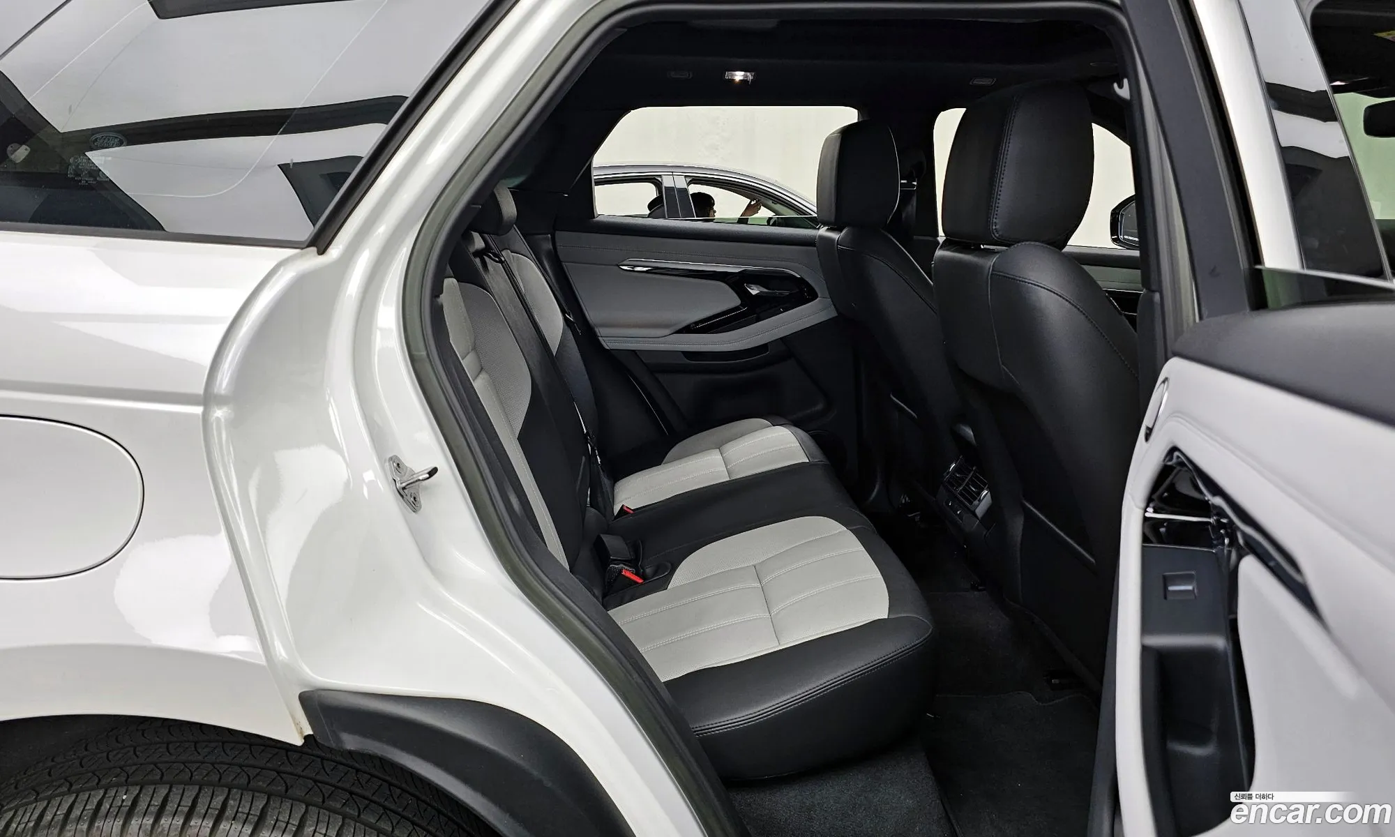 Land Rover Range Rover Evoque 2023 SALZA2BX3PH222546 — 31