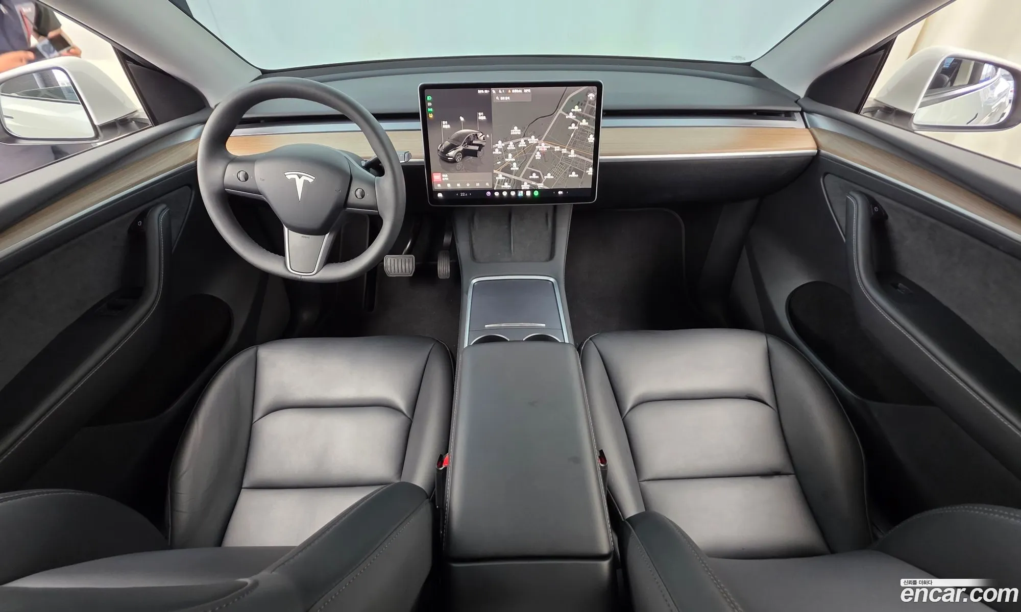 Tesla Model Y 2024 LRWYGCFSXRC552672 — 16