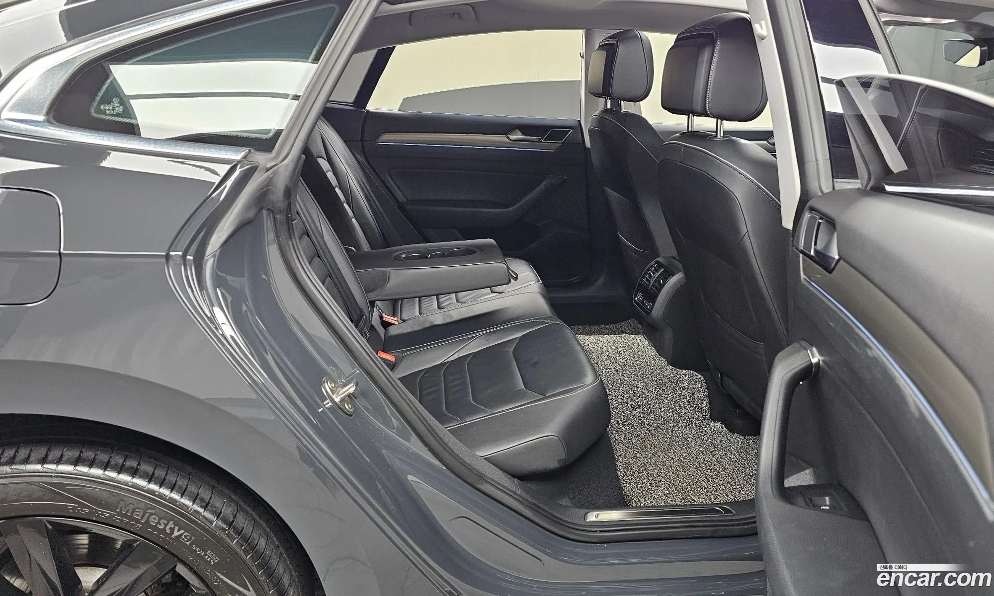 Volkswagen Arteon 2019 — 32