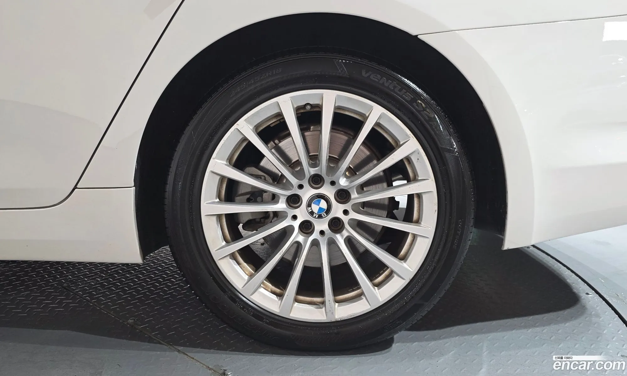 BMW 5 Series 2019 WBAJK910XLCD24657 — 3