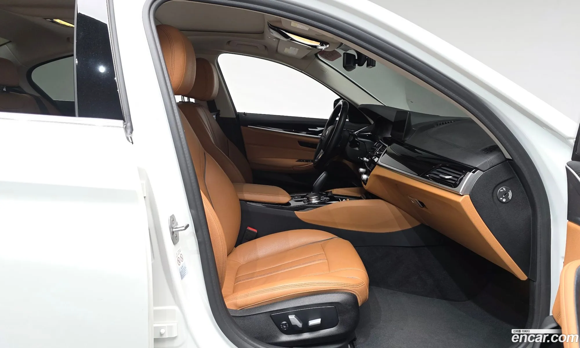 BMW 5 Series 2019 WBAJK910XLCD24657 — 19