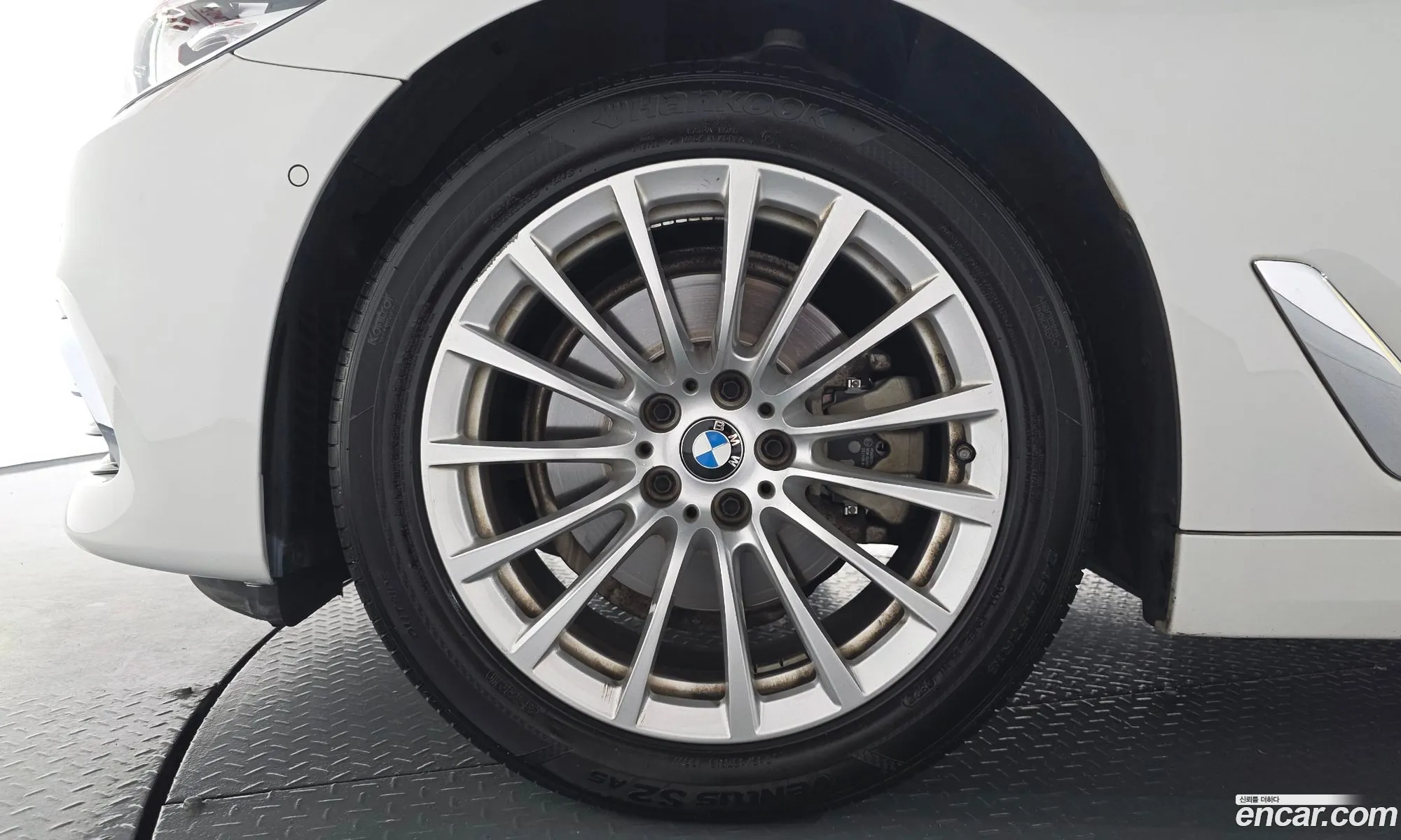BMW 5 Series 2019 WBAJK910XLCD24657 — 29