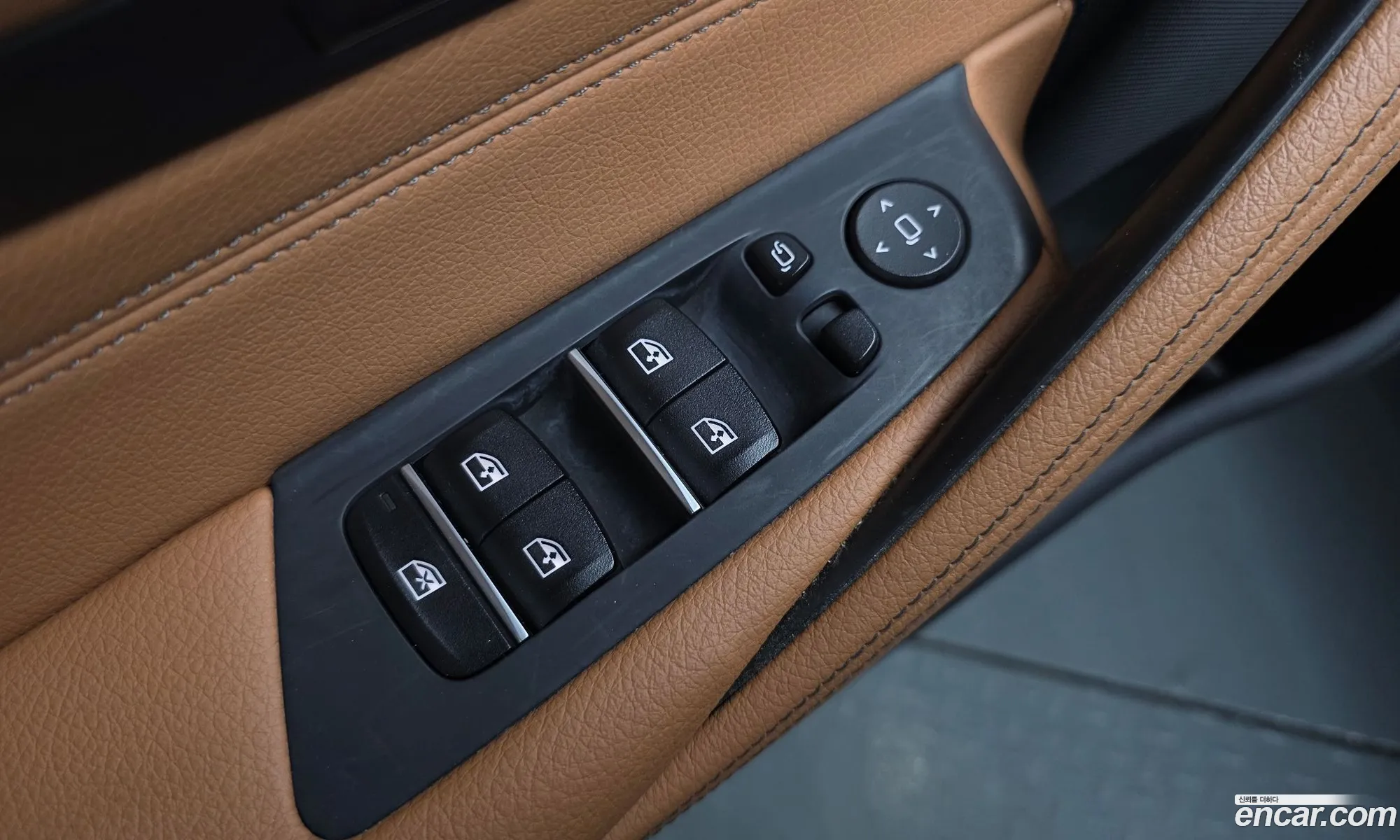 BMW 5 Series 2019 WBAJK910XLCD24657 — 32