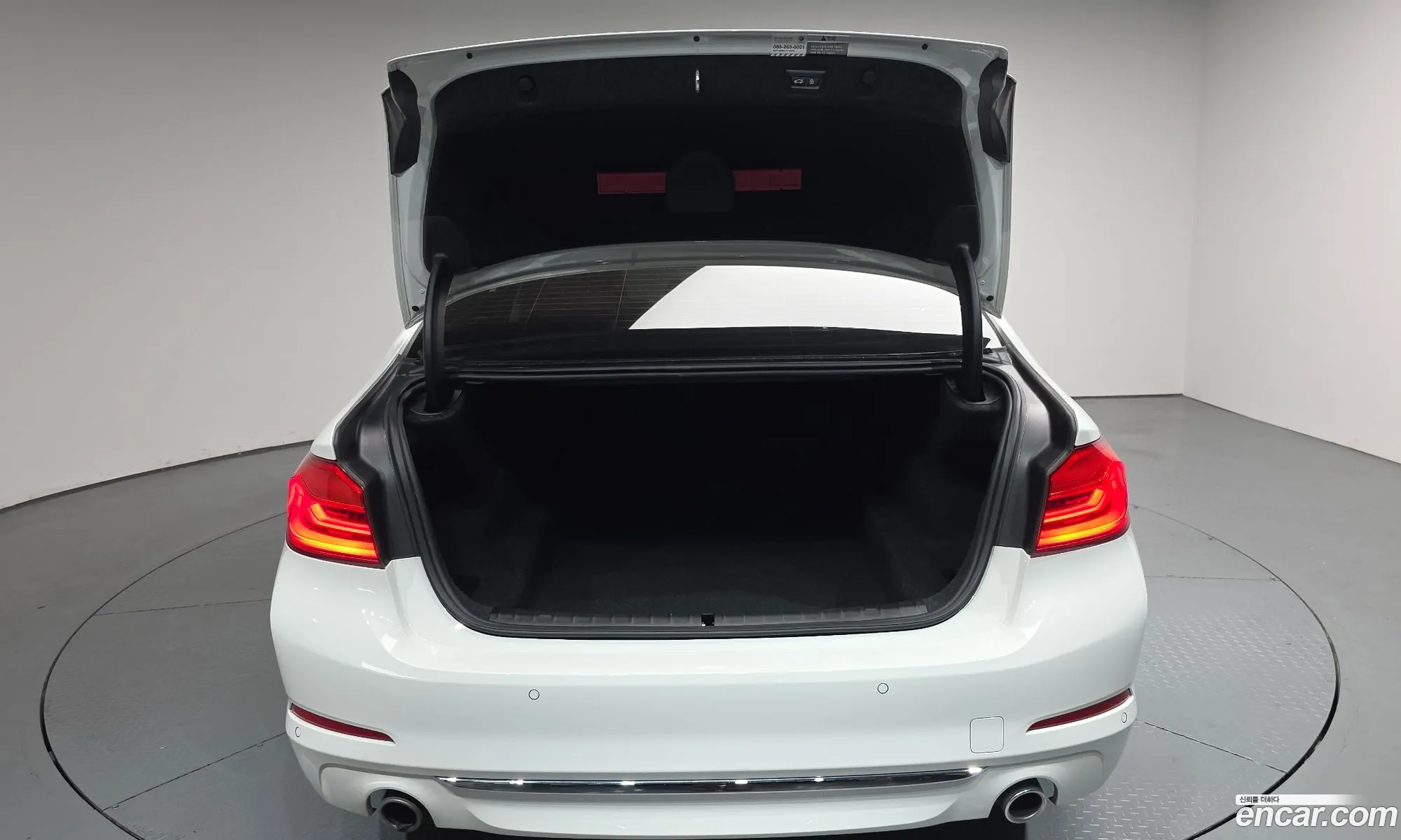 BMW 5 Series 2019 WBAJK910XLCD24657 — 7