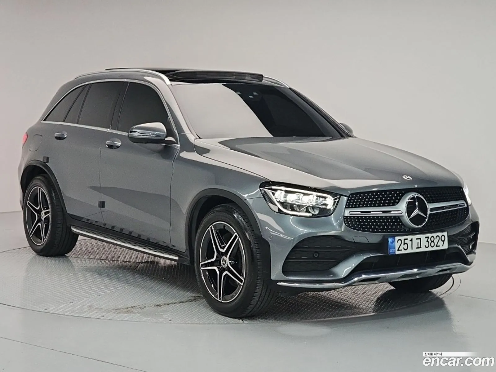 Mercedes-Benz GLC-Class X253 2022 — 14