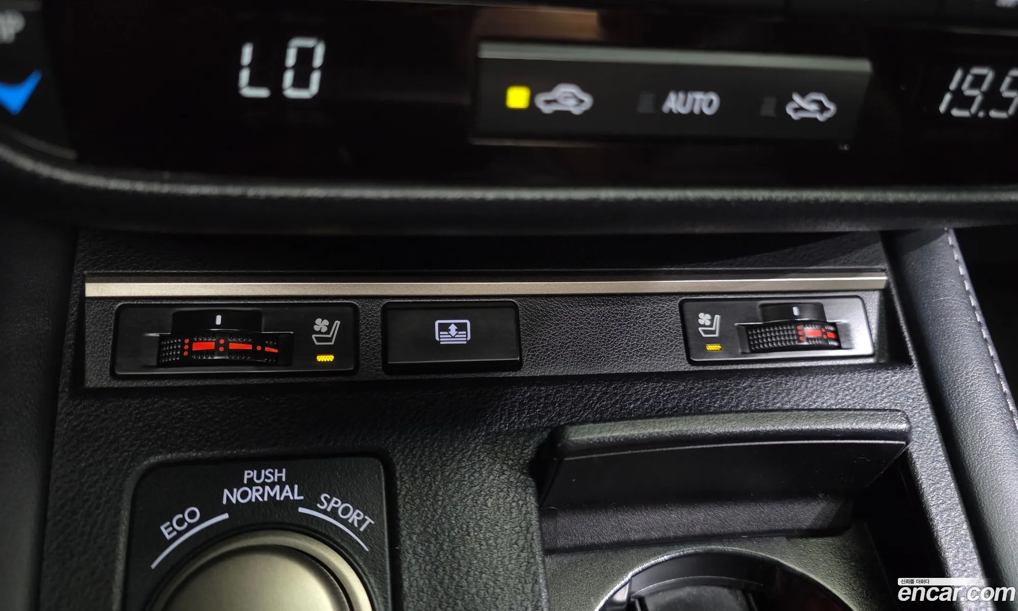 Lexus ES300h 2018 JTHBW1GG4J2180507 — 8