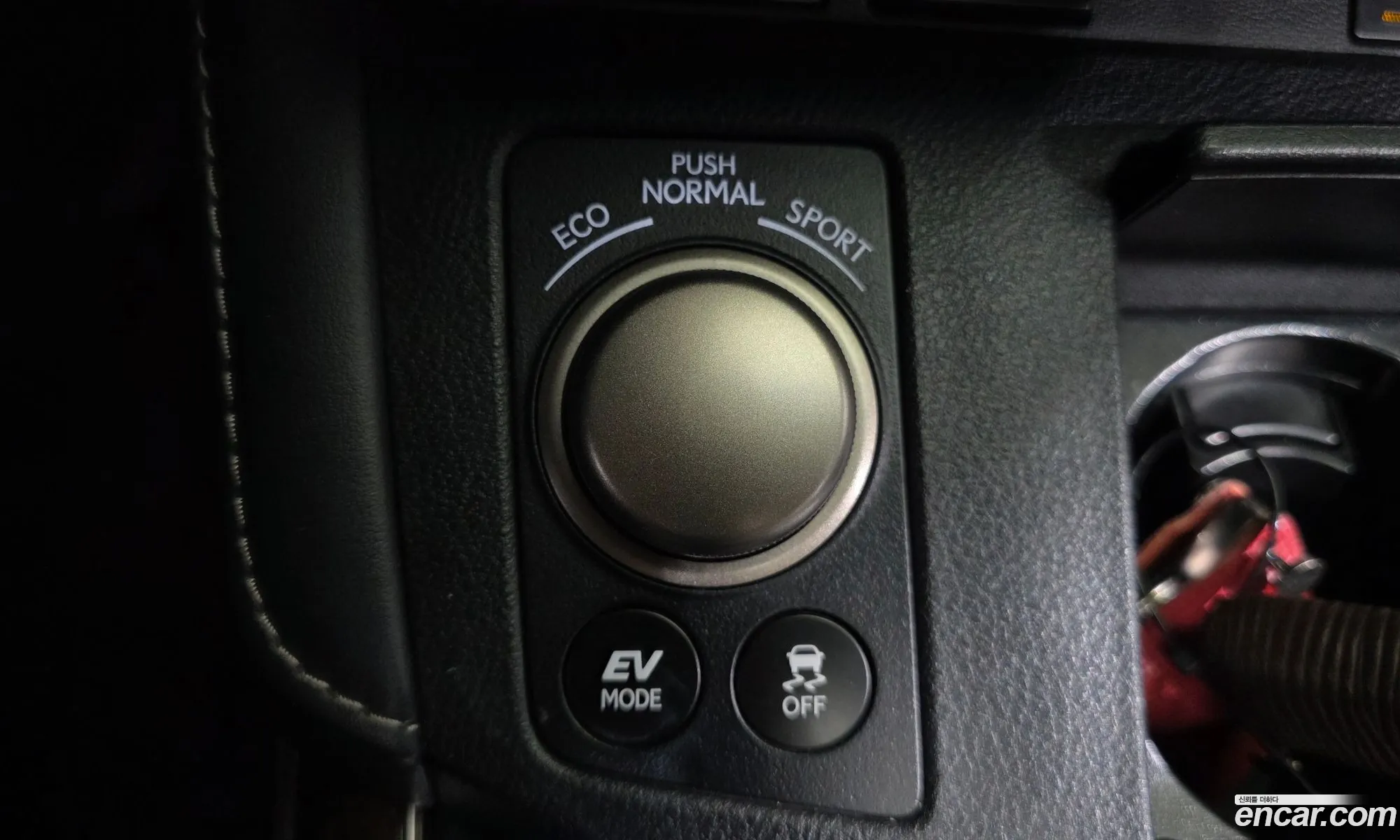 Lexus ES300h 2018 JTHBW1GG4J2180507 — 33